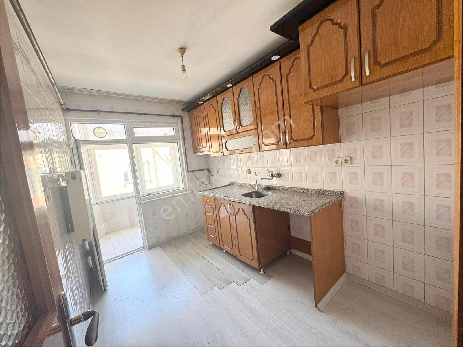 Yoldaş İnş Kiralık 2+1 95 M2 3.kat Daire - Görsel 4