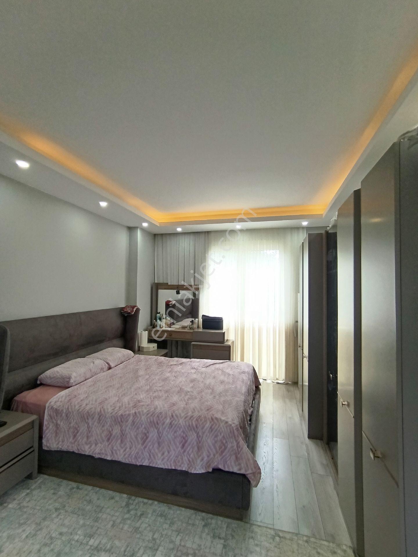 Yüreğir İncisi Kulakkent Sitesi İci Yenilenmis 3+1 - Görsel 13