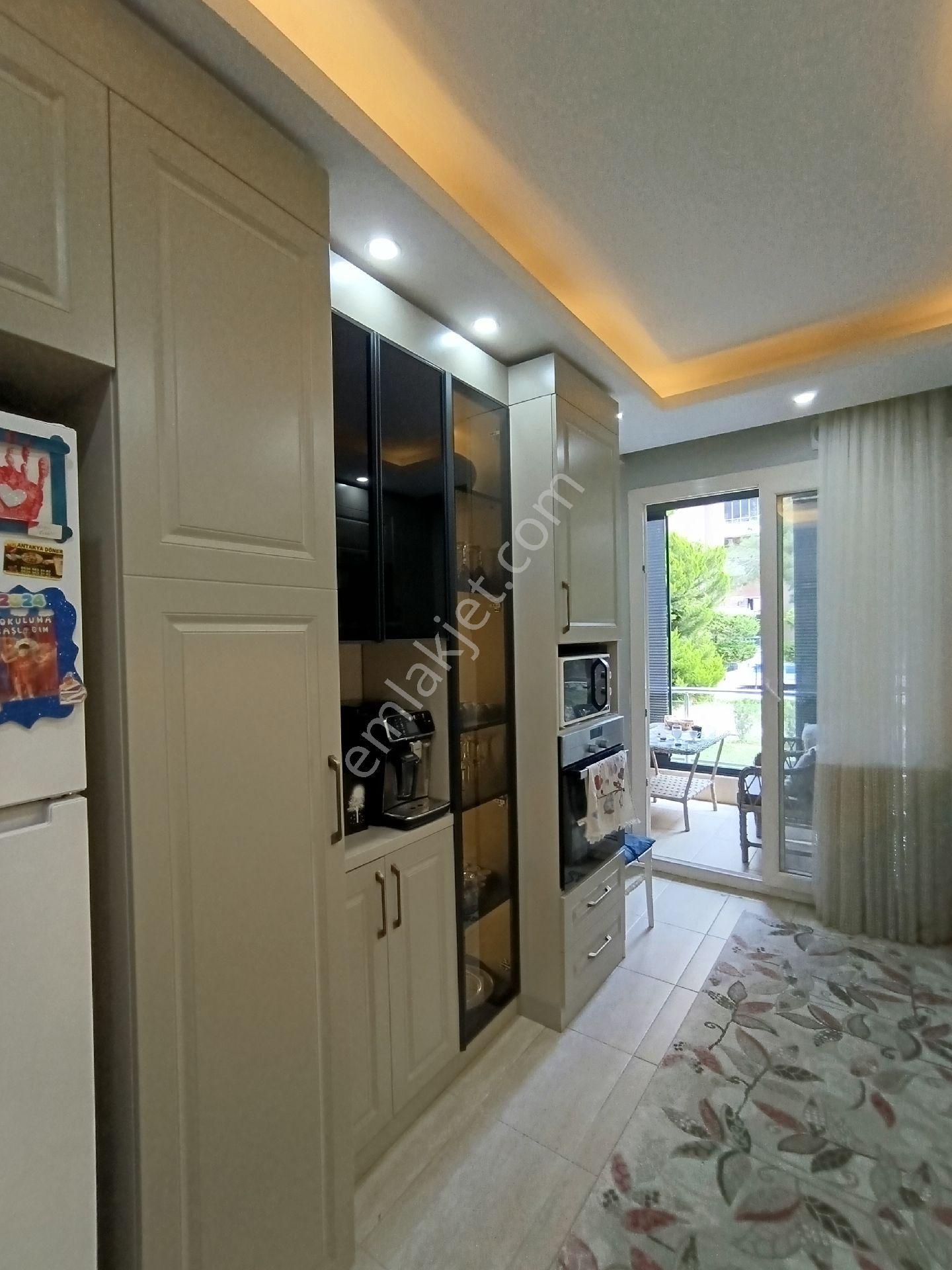 Yüreğir İncisi Kulakkent Sitesi İci Yenilenmis 3+1 - Görsel 9