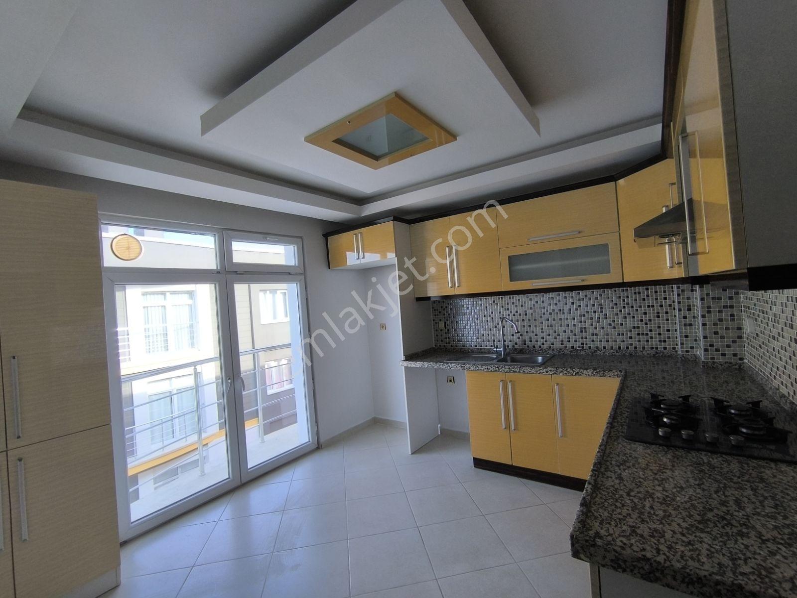 Atakum Cağaloğlu'nda Ulaşıma Yakın Geniş Kiralık 3+1 Daire - Görsel 19