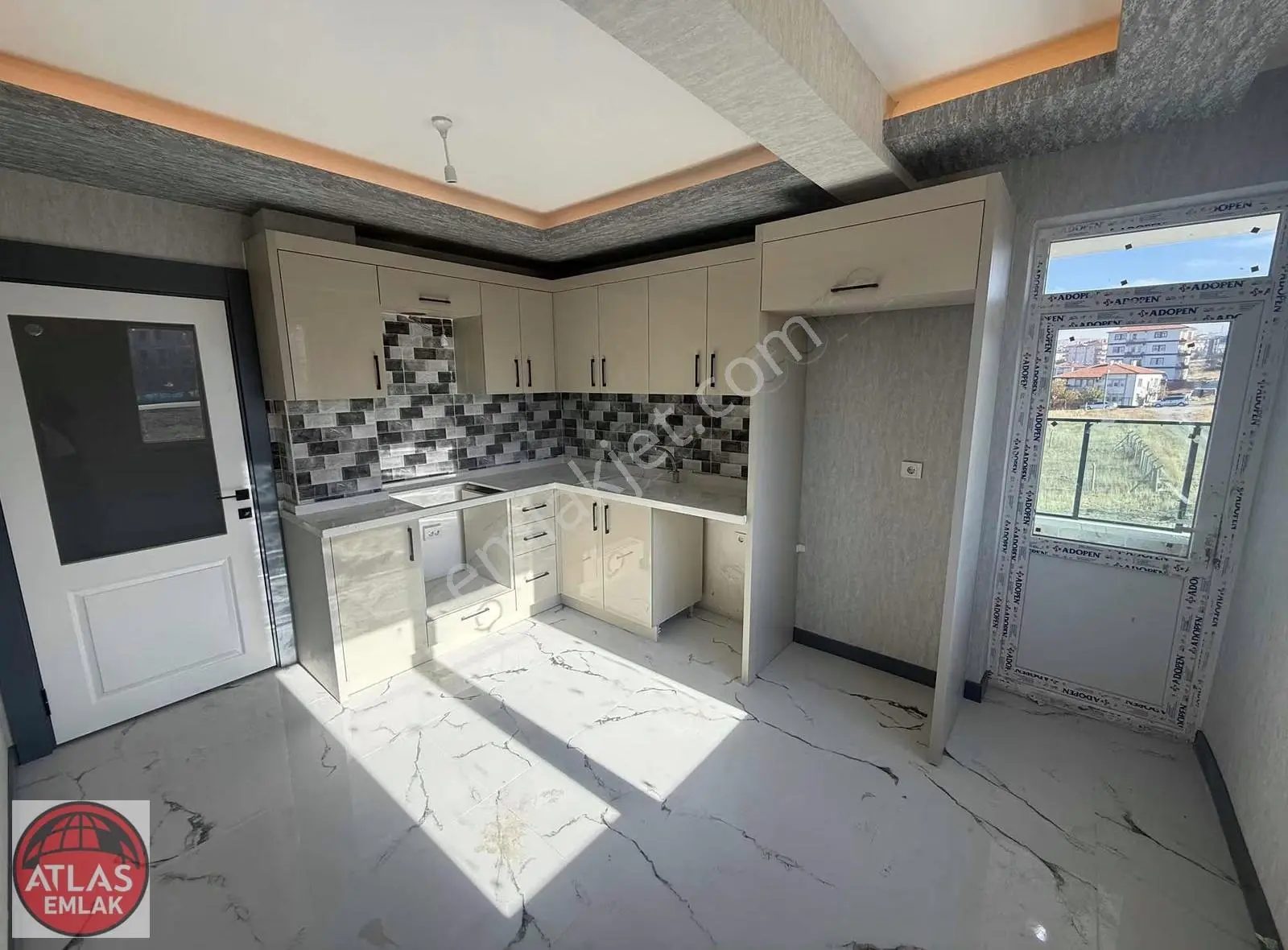 !!atlas Emlak'tan A Kalite 1.200.000 Kredili Site Tadında 3+1!!