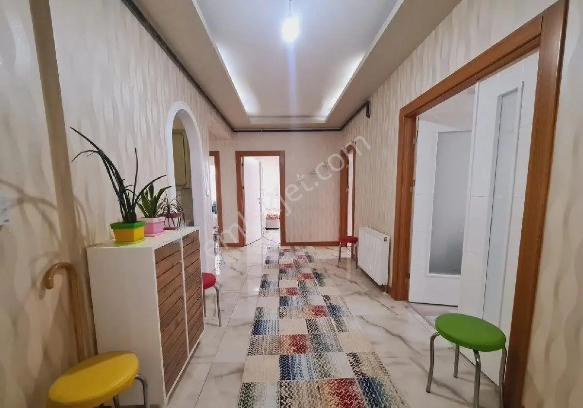 Keçiören Bağlarbaşı Sitede 4+1 Manzaralı Daire