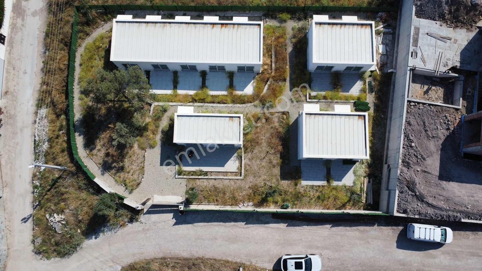 Turgutreis Merkezde Satılık 2 Adet 1+0 Tek Katlı Daire