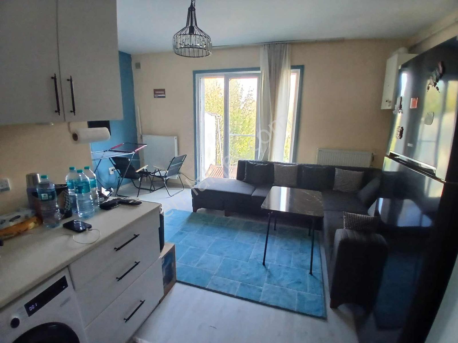 Sarıyer Tarabya Üstün'de Cadde Üzerin'de Satılık 1+1 Daire - Görsel 6