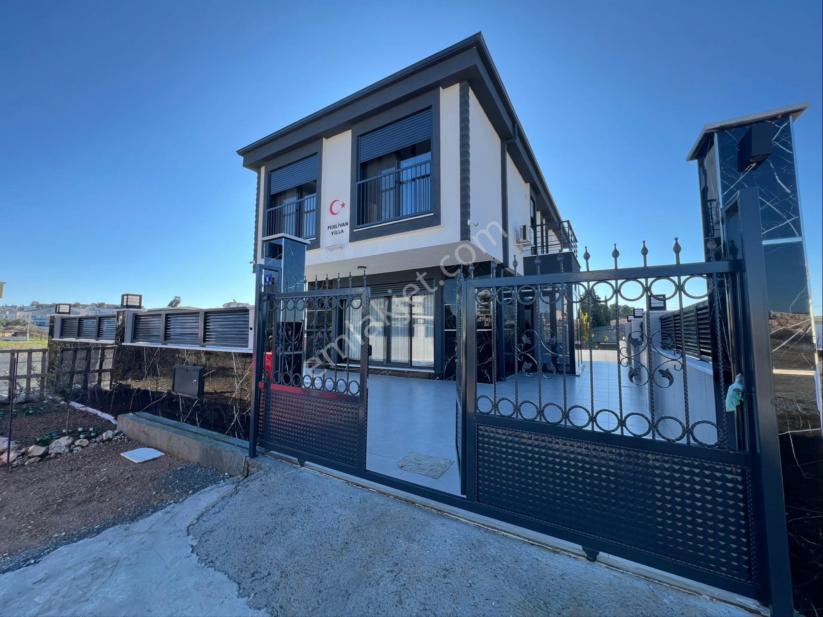 Didim'de Satılık Tam Müstakil Havuzlu 5+1 Villa - Görsel 2