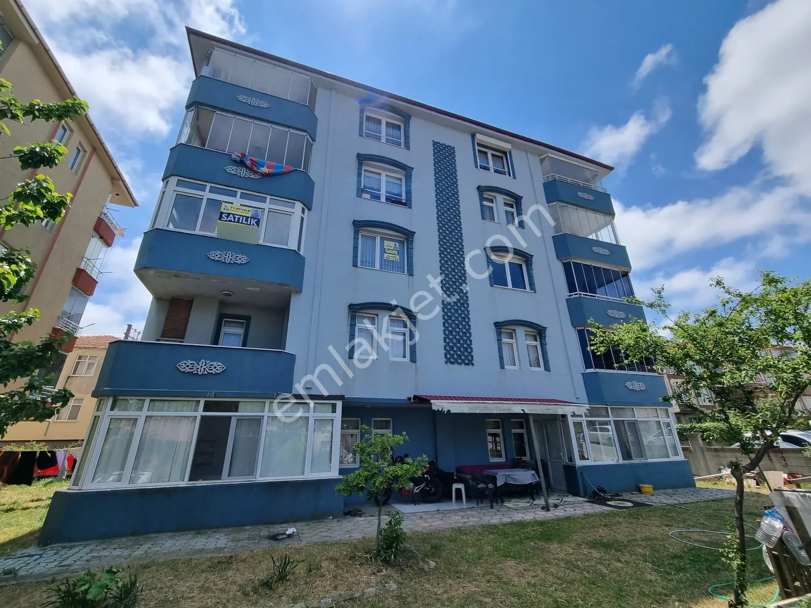 Karasu'da Denize Sıfır Konumda 2+1 Mutfak Ayrı Eşyalı Daire