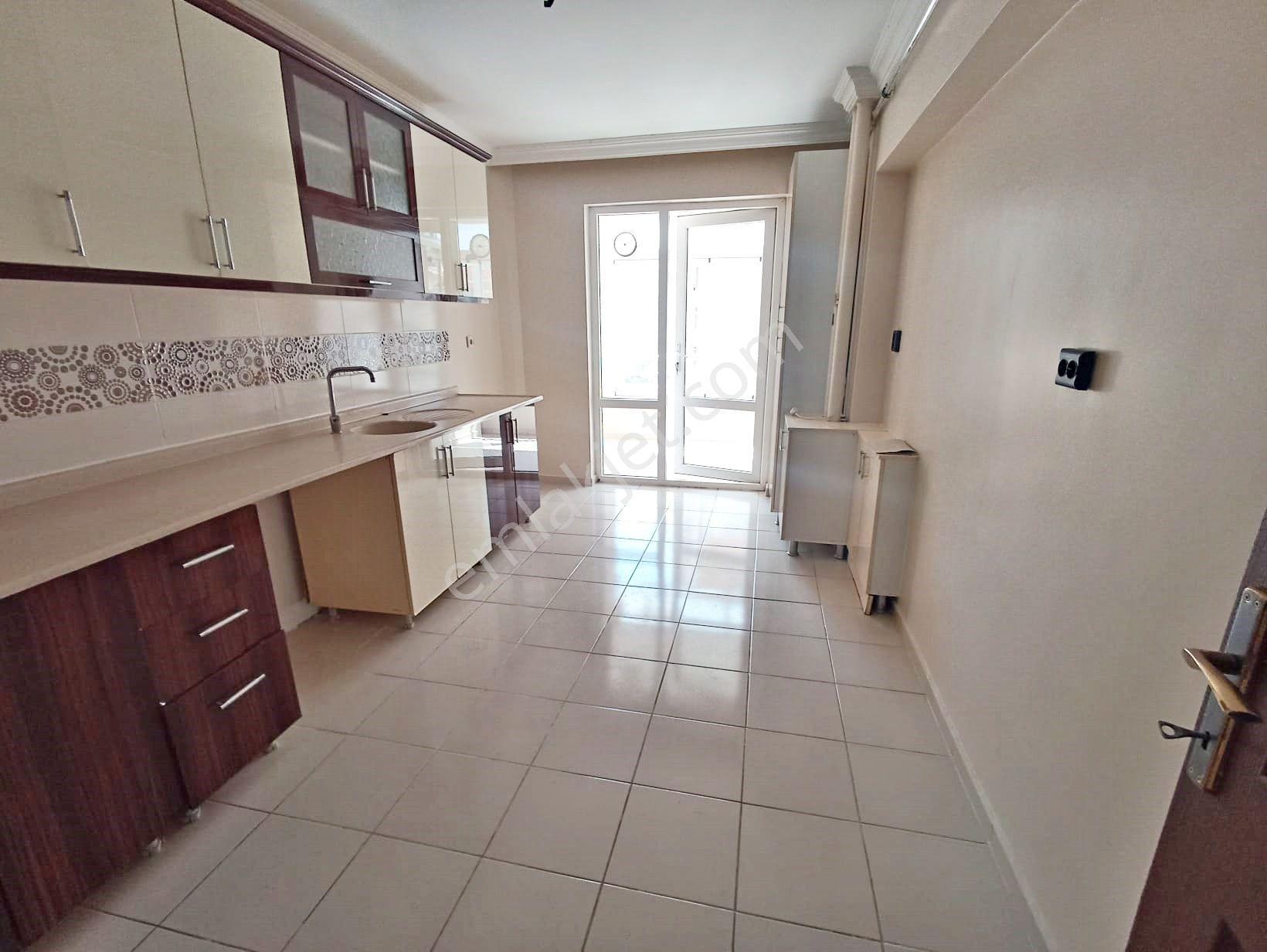 Goldtan Şehir Hastanesi Yakını Teras Balkonlu Full Yapılı Masrafsız Site'de 3+1 Daire - Görsel 12