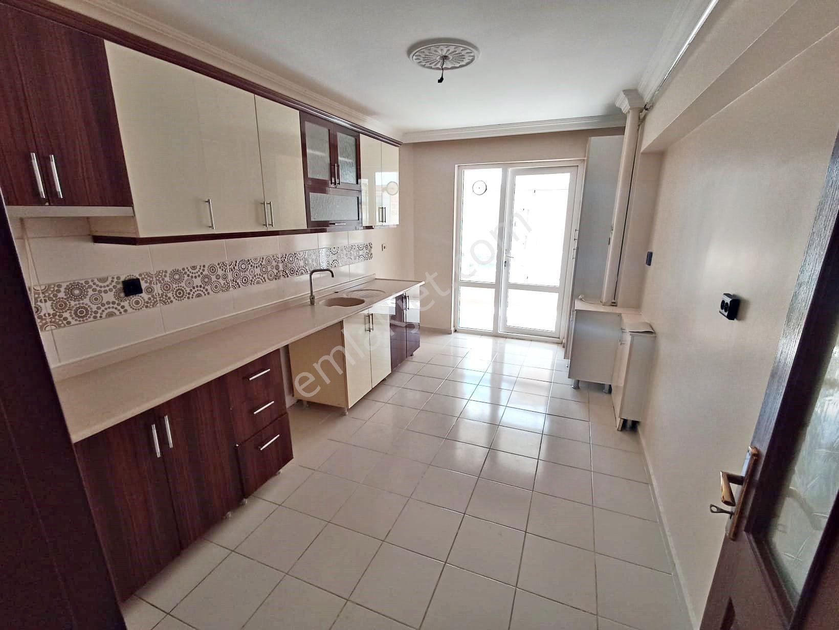 Goldtan Şehir Hastanesi Yakını Teras Balkonlu Full Yapılı Masrafsız Site'de 3+1 Daire