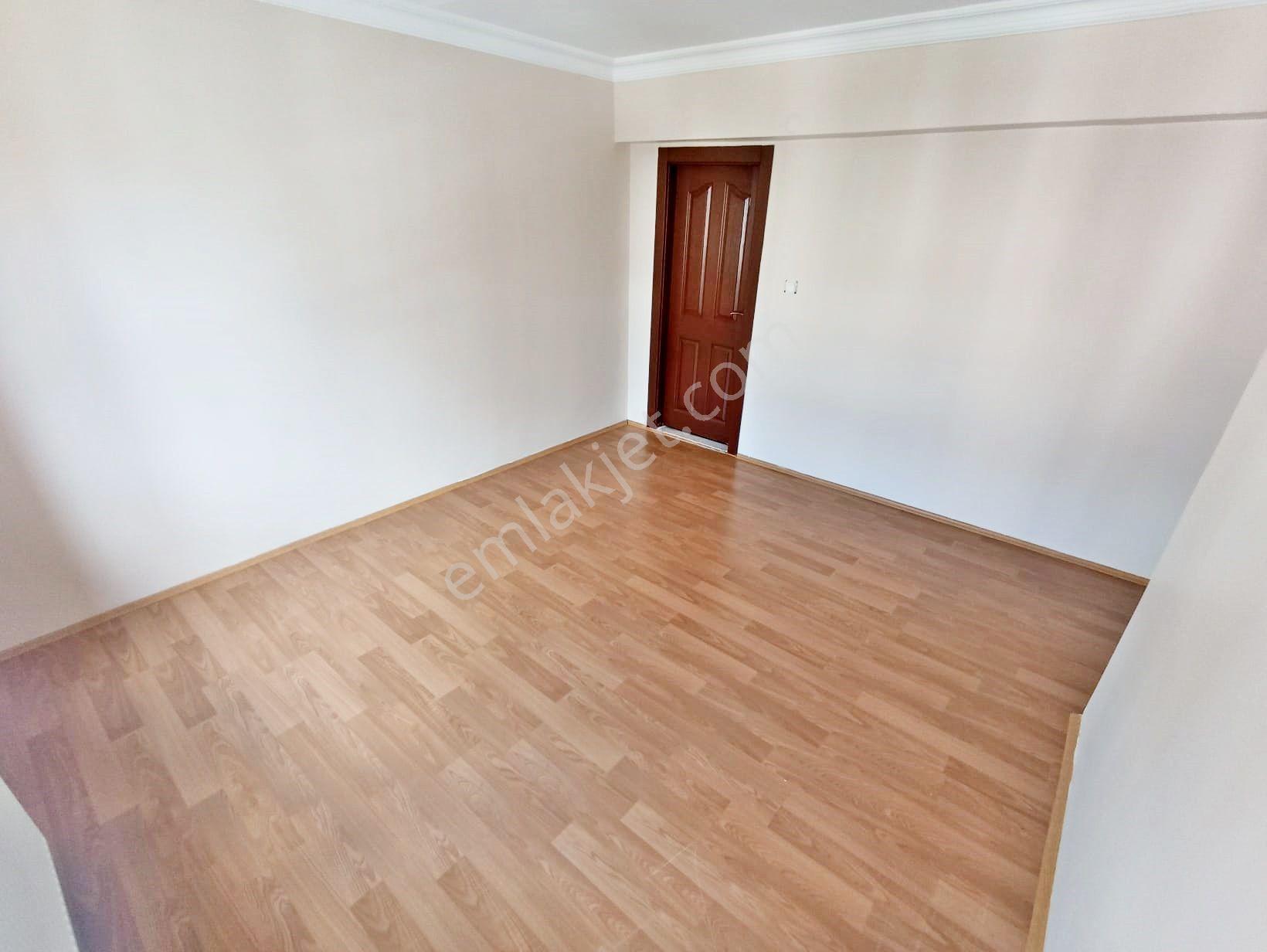 Goldtan Şehir Hastanesi Yakını Teras Balkonlu Full Yapılı Masrafsız Site'de 3+1 Daire - Görsel 8