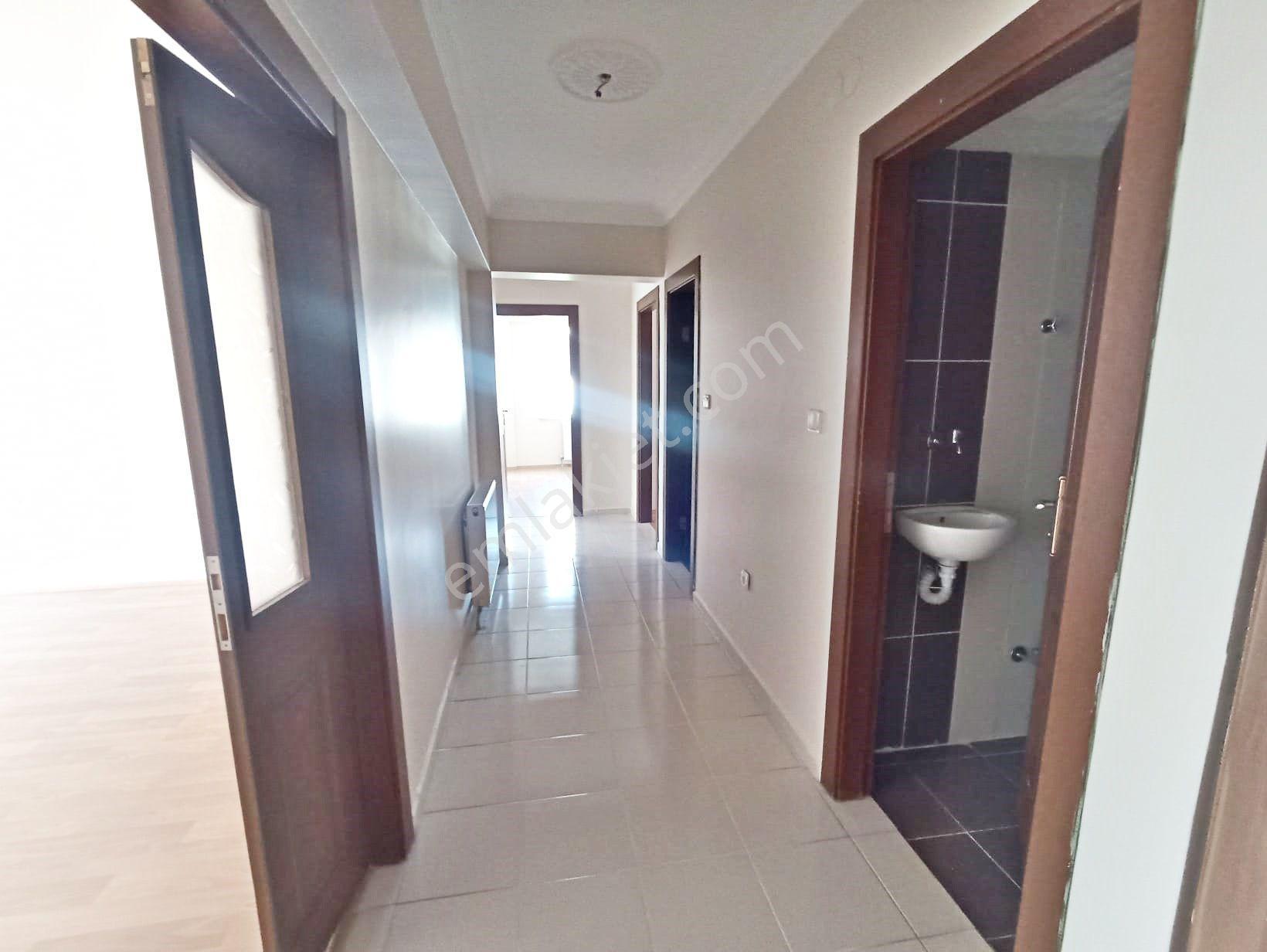 Goldtan Şehir Hastanesi Yakını Teras Balkonlu Full Yapılı Masrafsız Site'de 3+1 Daire - Görsel 21