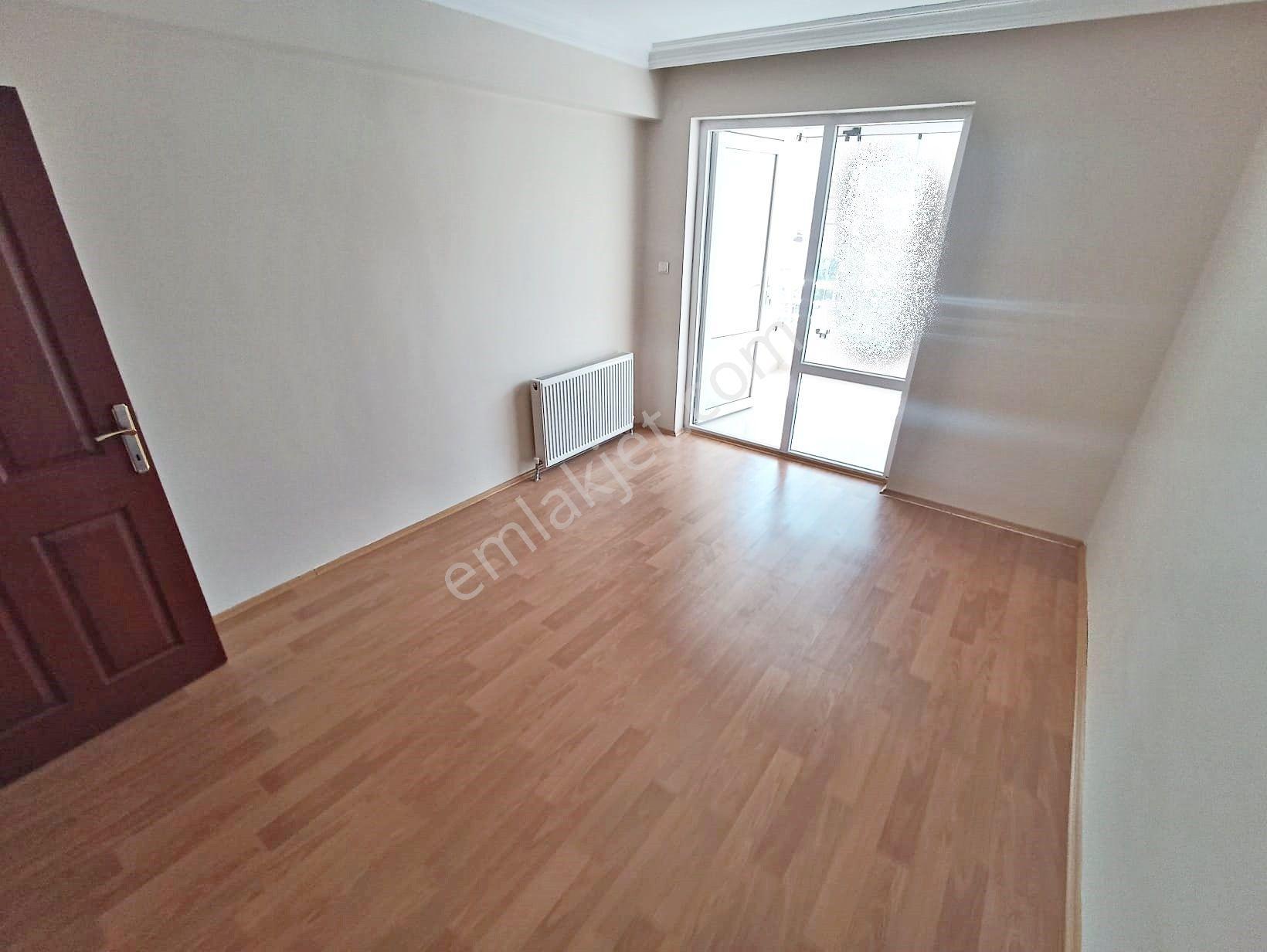 Goldtan Şehir Hastanesi Yakını Teras Balkonlu Full Yapılı Masrafsız Site'de 3+1 Daire - Görsel 5
