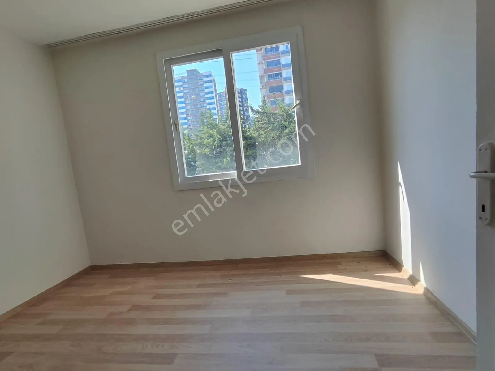 Kalabalık Ailelere Ferah Yaşam! Bağımsız Mutfaklı Kiralık 3+1 Ev - Görsel 19