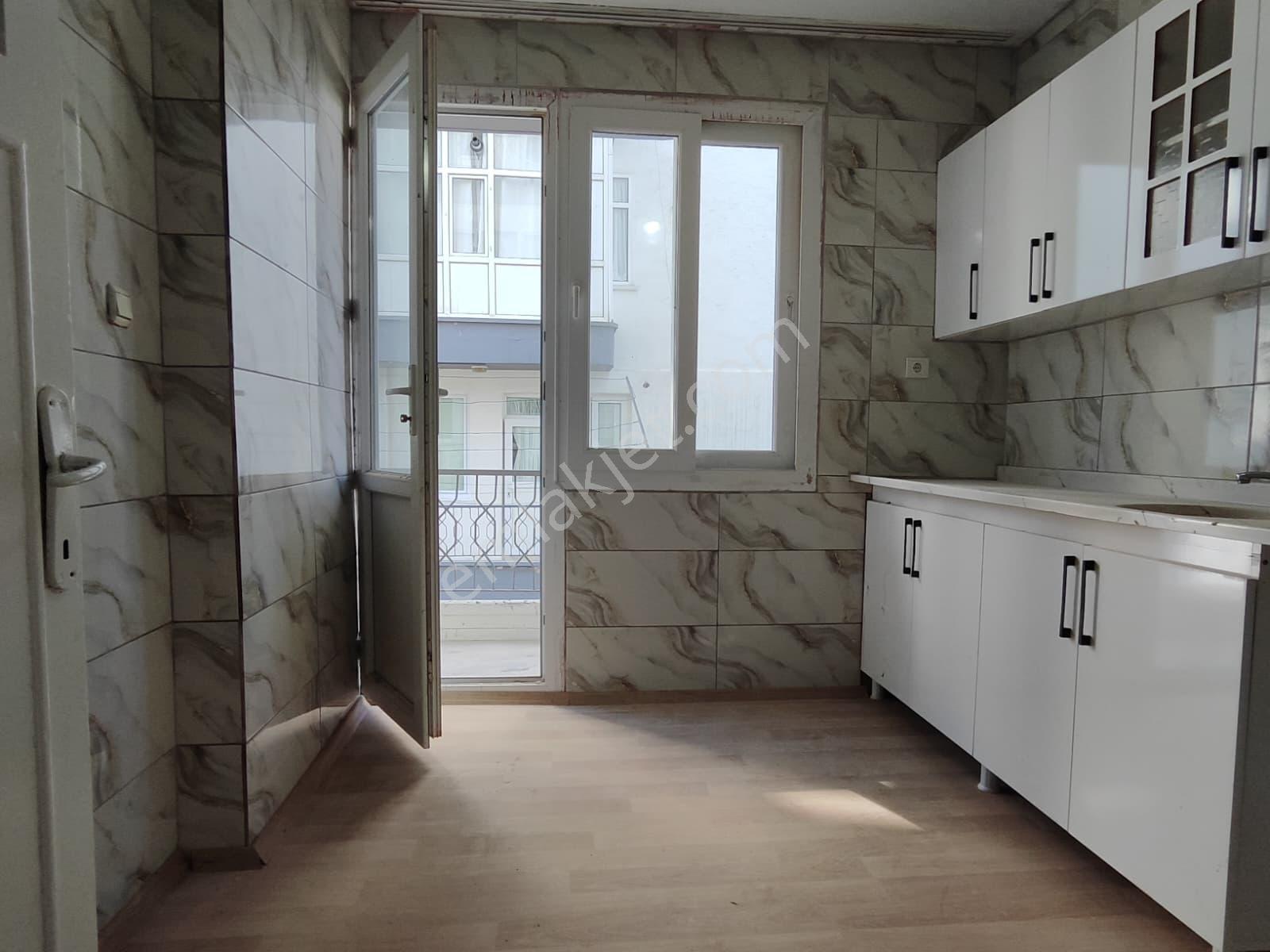 Kalabalık Ailelere Ferah Yaşam! Bağımsız Mutfaklı Kiralık 3+1 Ev - Görsel 35