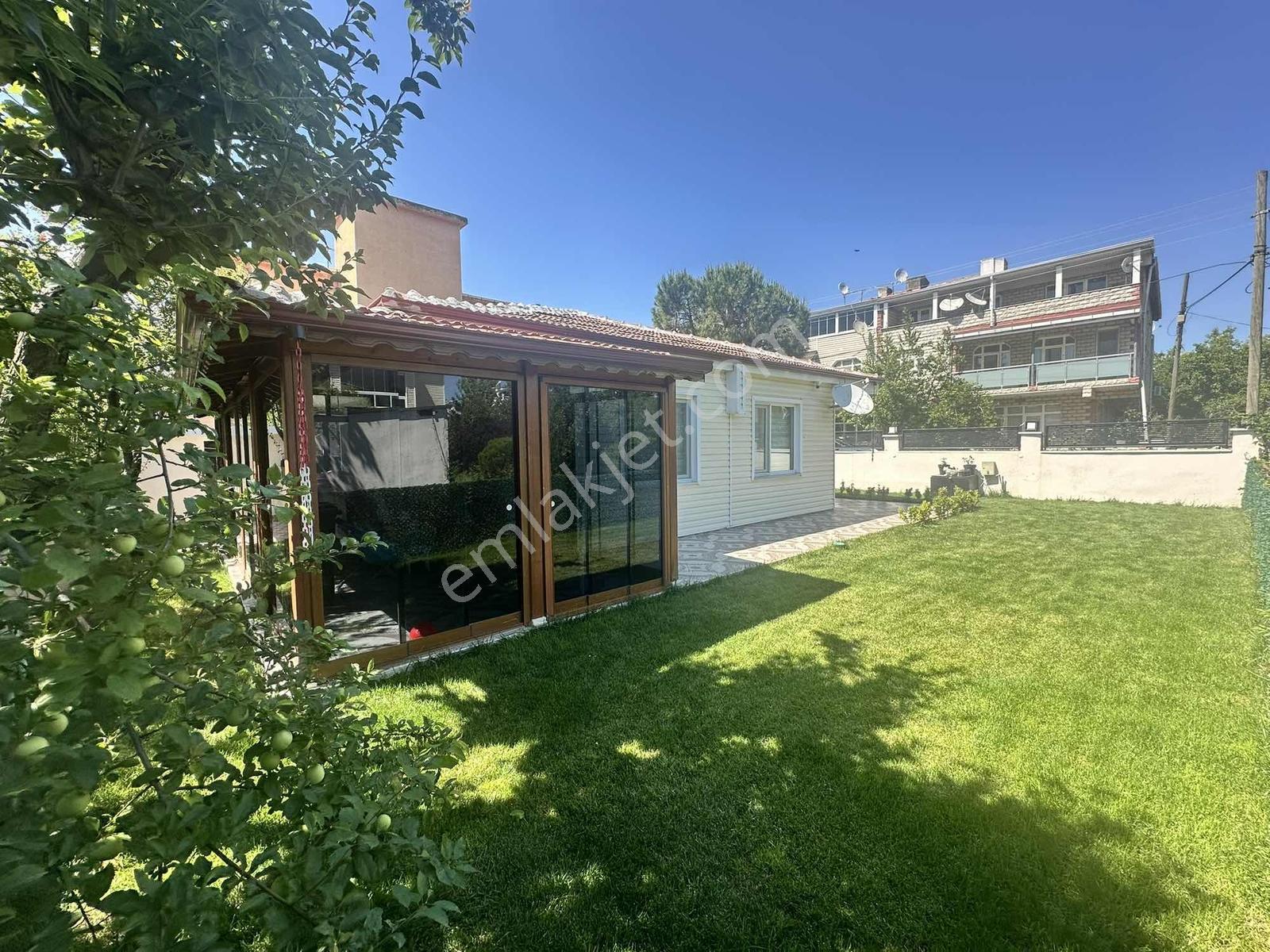 Megeden Yeğen 1 Sitesinin İçinde Tek Katlı Villa - Görsel 10