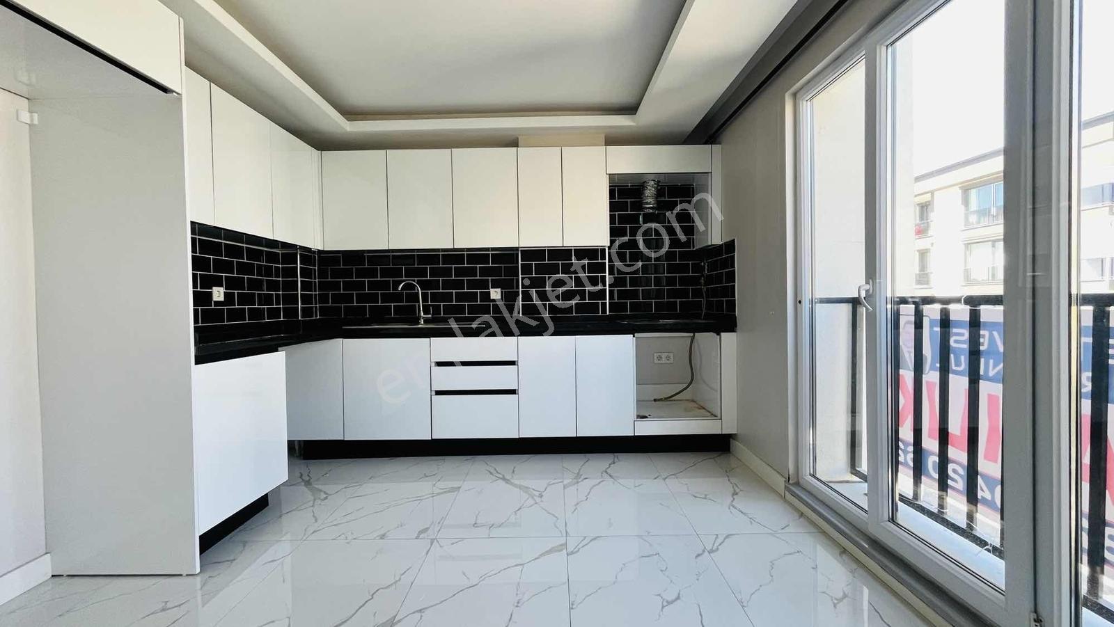 Silivri Esentepe'de Satılık 3+1 Ebeveyn Banyolu İskanlı Daire - Görsel 6