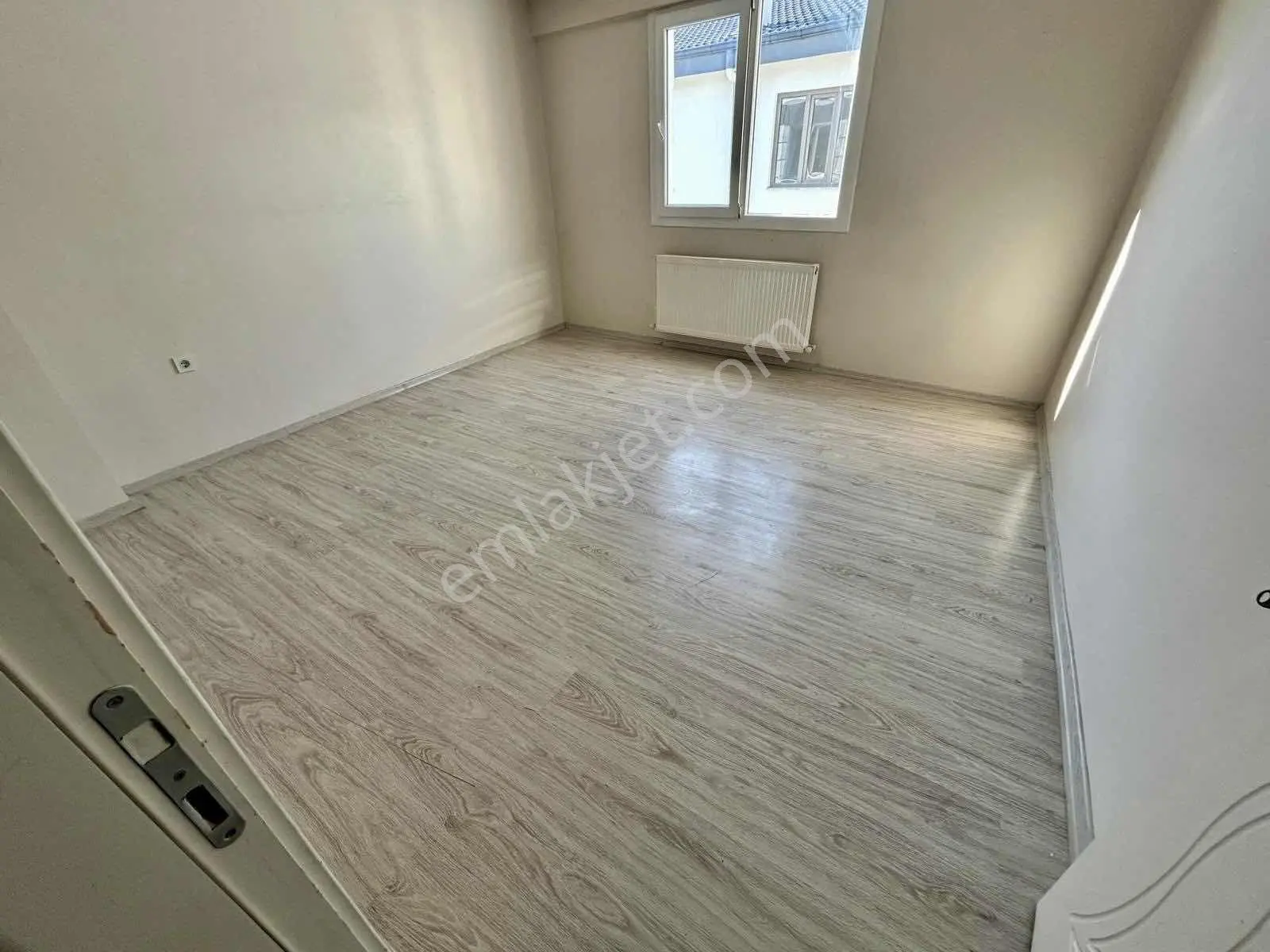 Emlak Center'dan Muradiye Mah Satılık 2+1 Kapalı Mutfaklı Daire - Görsel 18