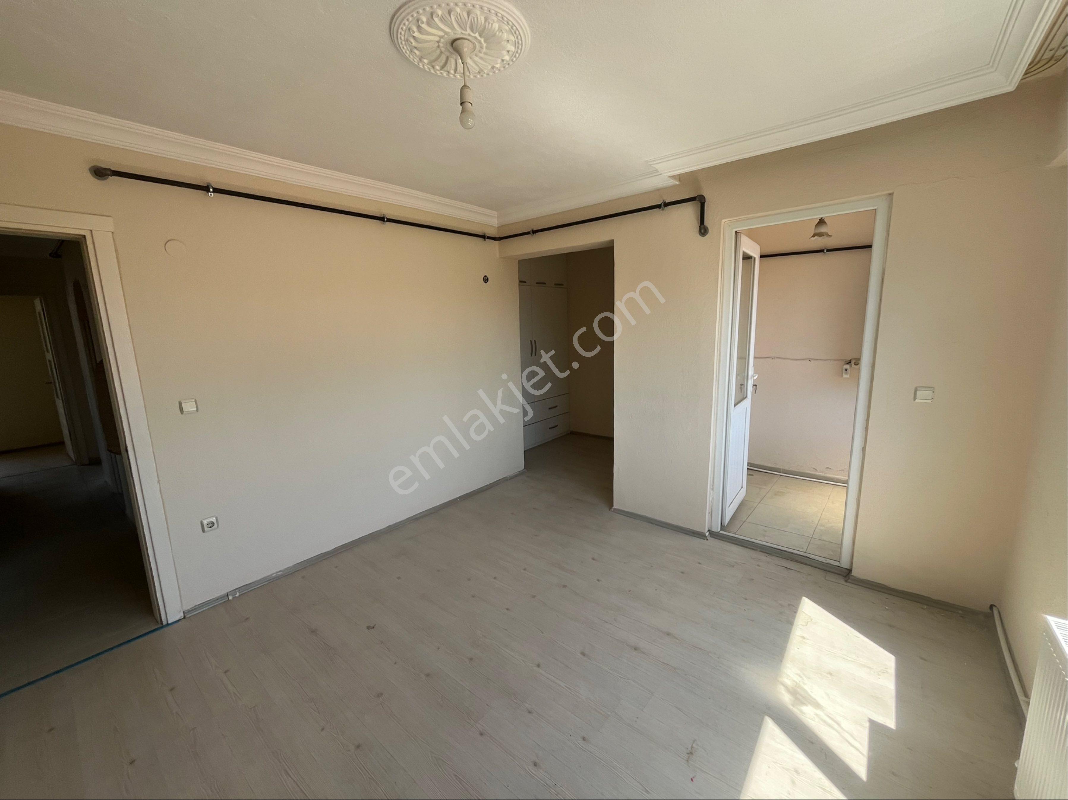 Miray Emlaktan Yeşilmahallede Doğalgazlı Kiralık 2+1 Daire - Görsel 20