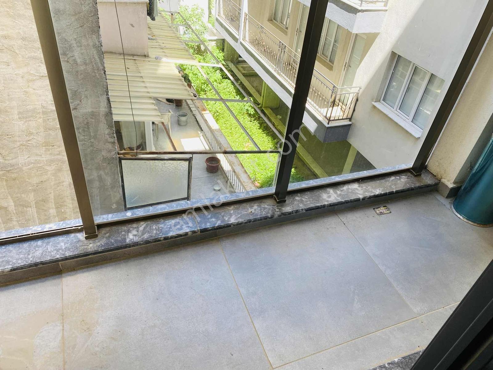 Şehir Mekezinde Ofis Konseptli - Görsel 6