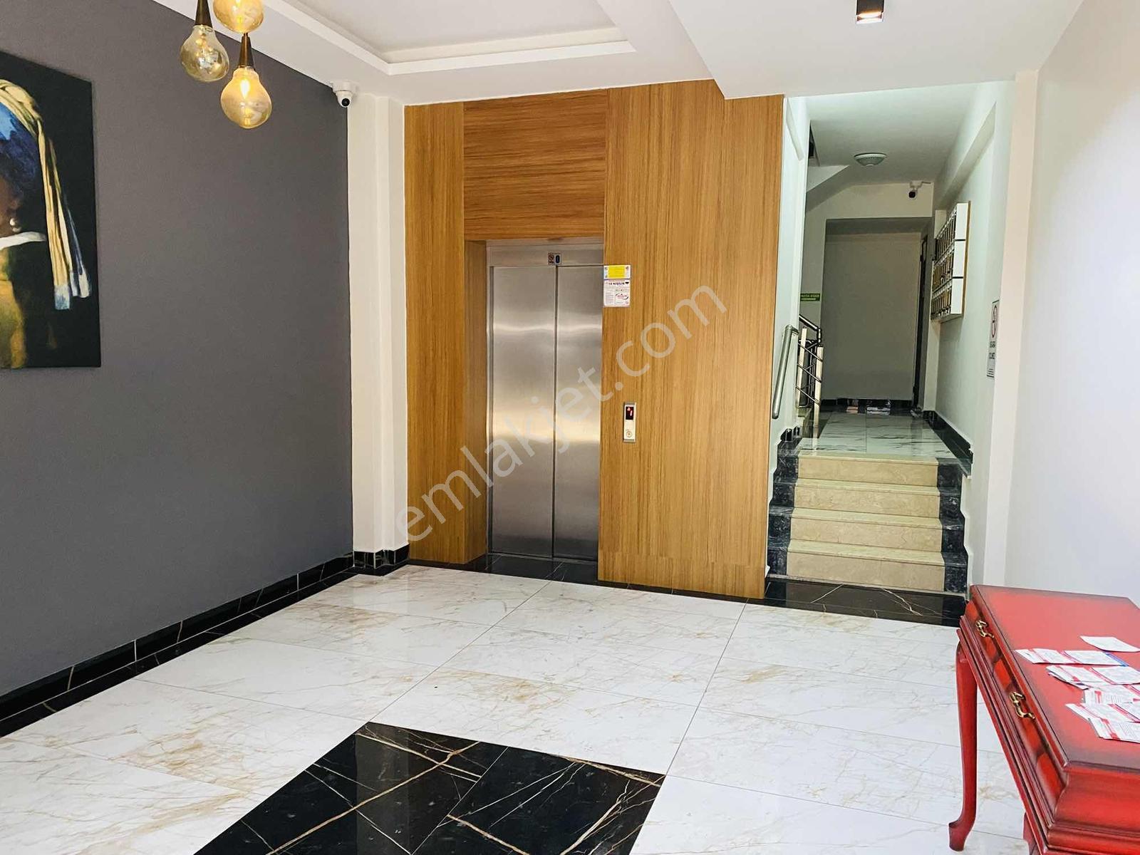 Şehir Mekezinde Ofis Konseptli - Görsel 2