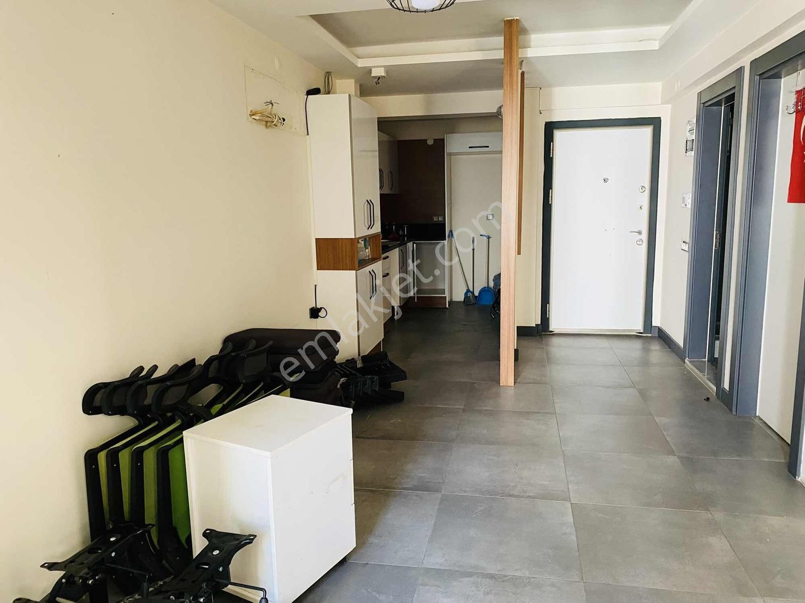 Şehir Mekezinde Ofis Konseptli - Görsel 10