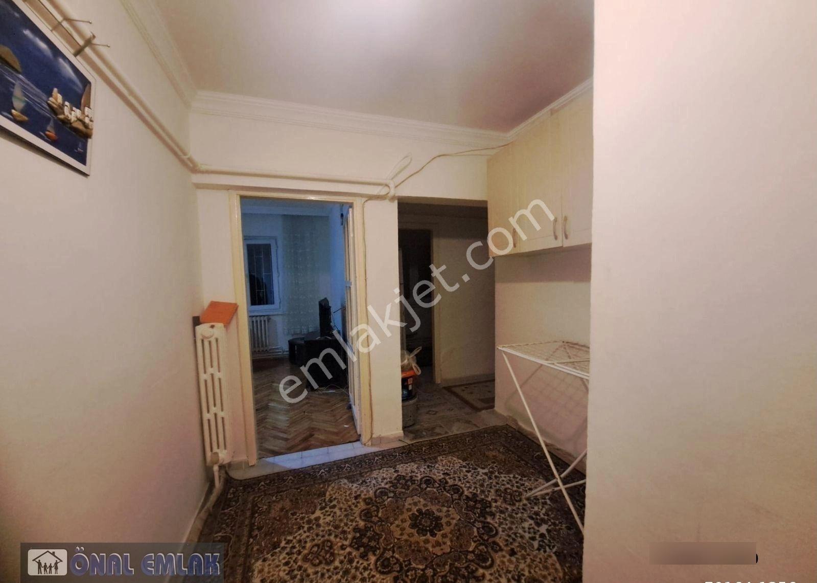 Önaldan Ankara Çankaya Dikmen Hürriyet Caddesi Üzeri Y. Giriş 2+1 Eşyalı - Görsel 14