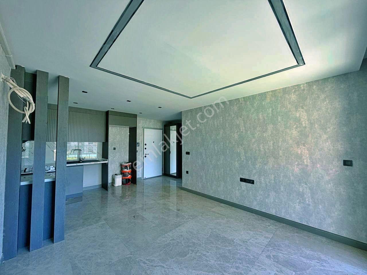 Uytundan Burhaniye Ören'de Ultralüks Sitede Havuz Cephe 1+1daire - Görsel 32