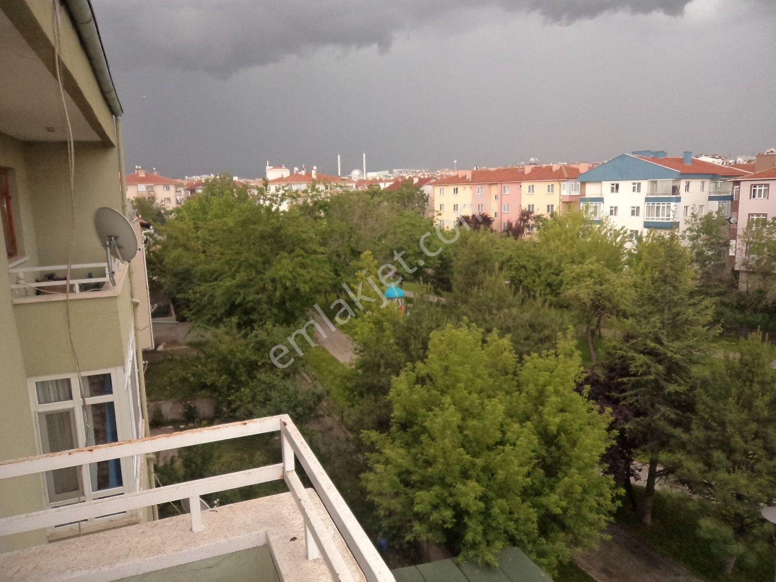 Önaldan Ankara Gölbaşı Bahçelievler Mah. 3+1 Üst Kat Park Manzaralı - Görsel 24