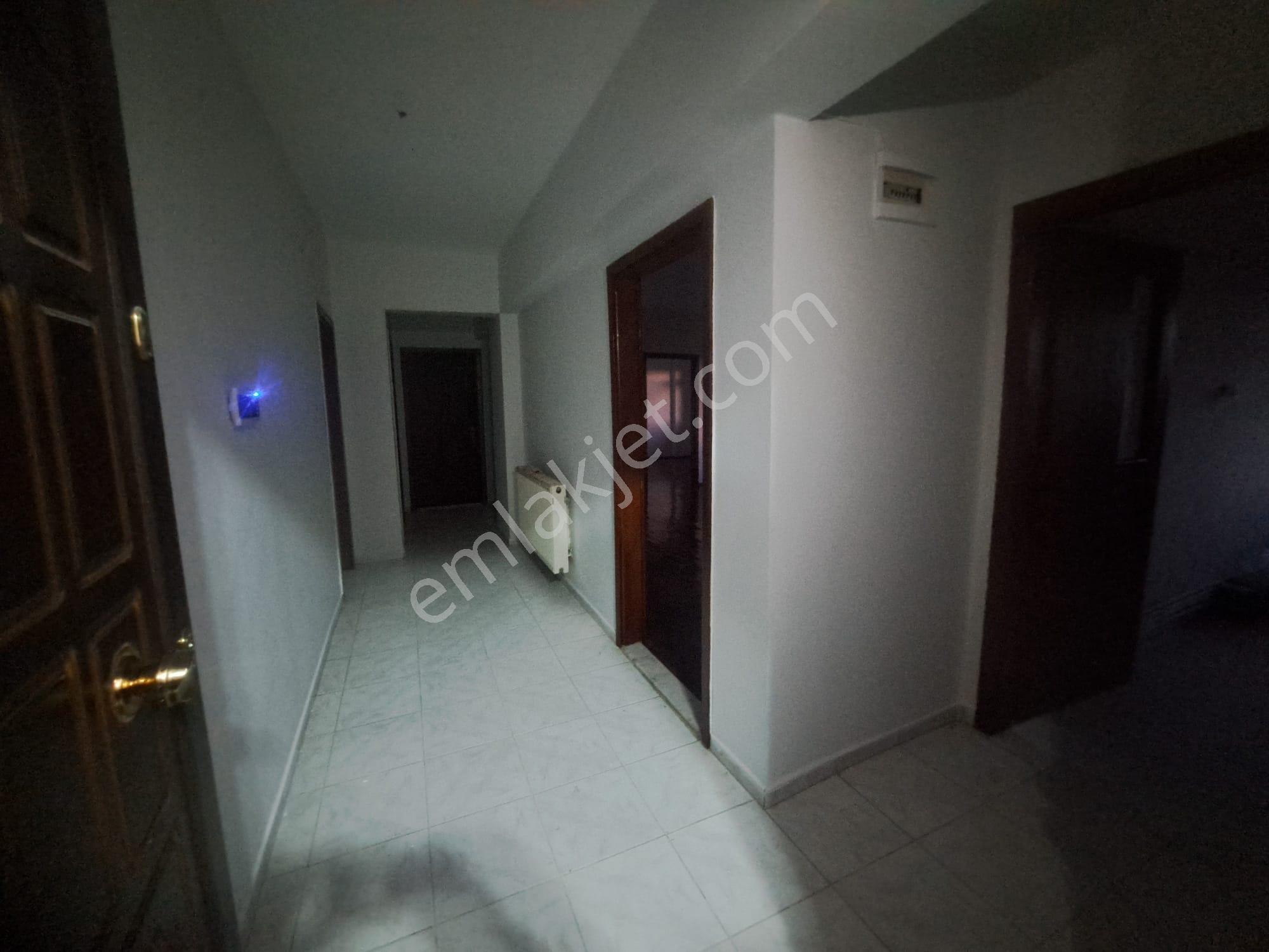 Önaldan Ankara Gölbaşı Bahçelievler Mah. 3+1 Üst Kat Park Manzaralı - Görsel 13