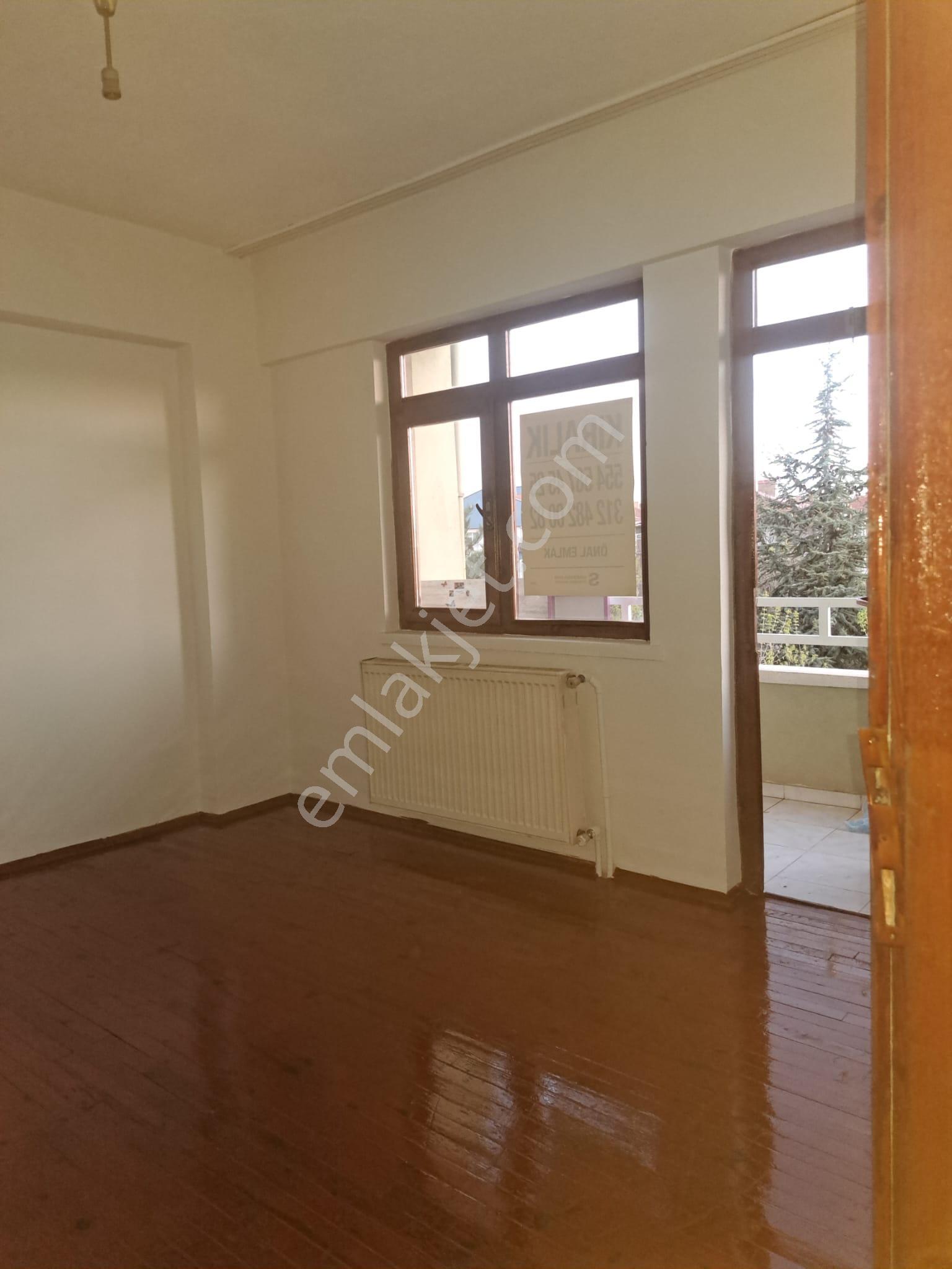 Önaldan Ankara Gölbaşı Bahçelievler Mah. 3+1 Üst Kat Park Manzaralı - Görsel 4