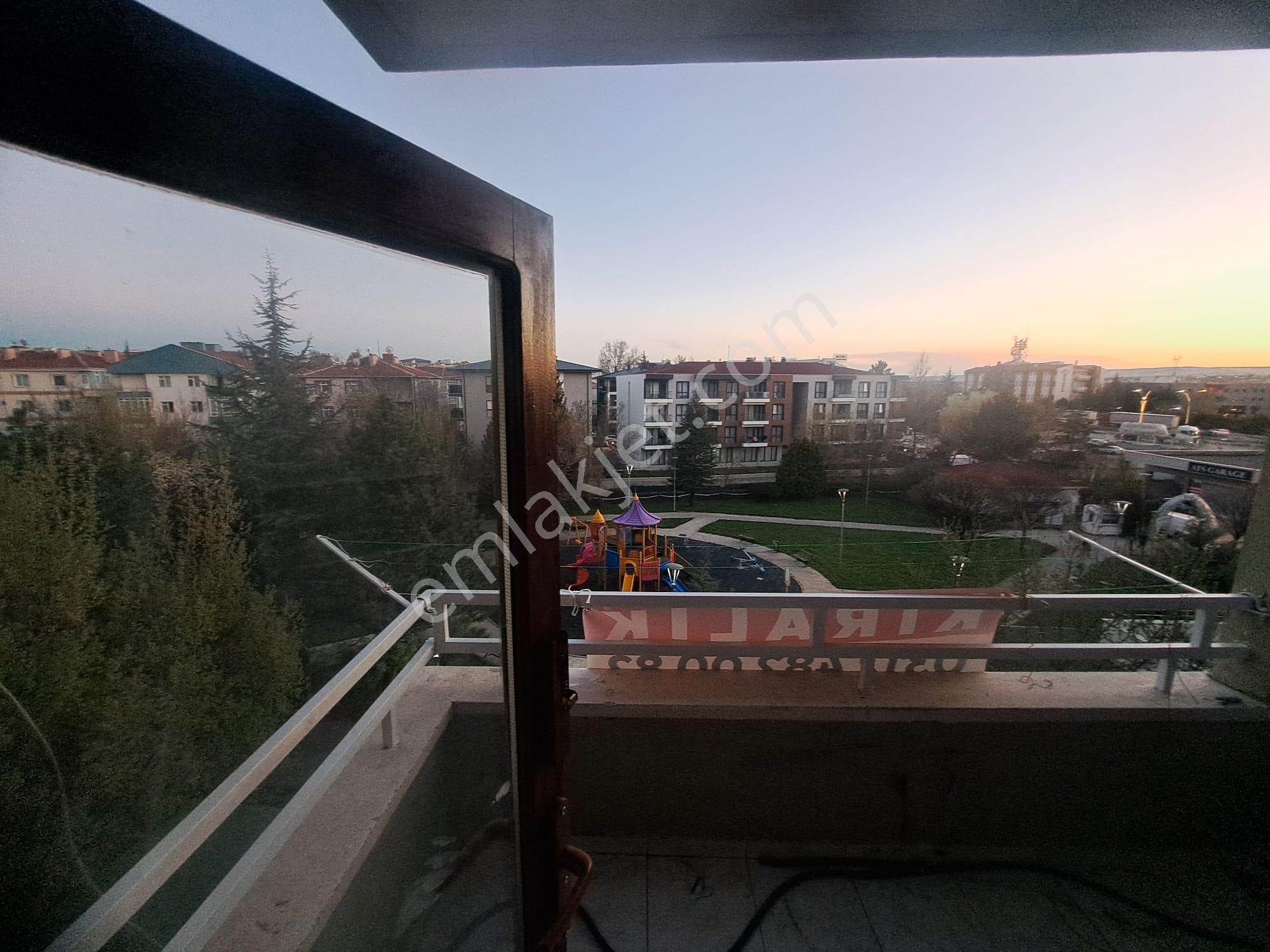 Önaldan Ankara Gölbaşı Bahçelievler Mah. 3+1 Üst Kat Park Manzaralı - Görsel 21