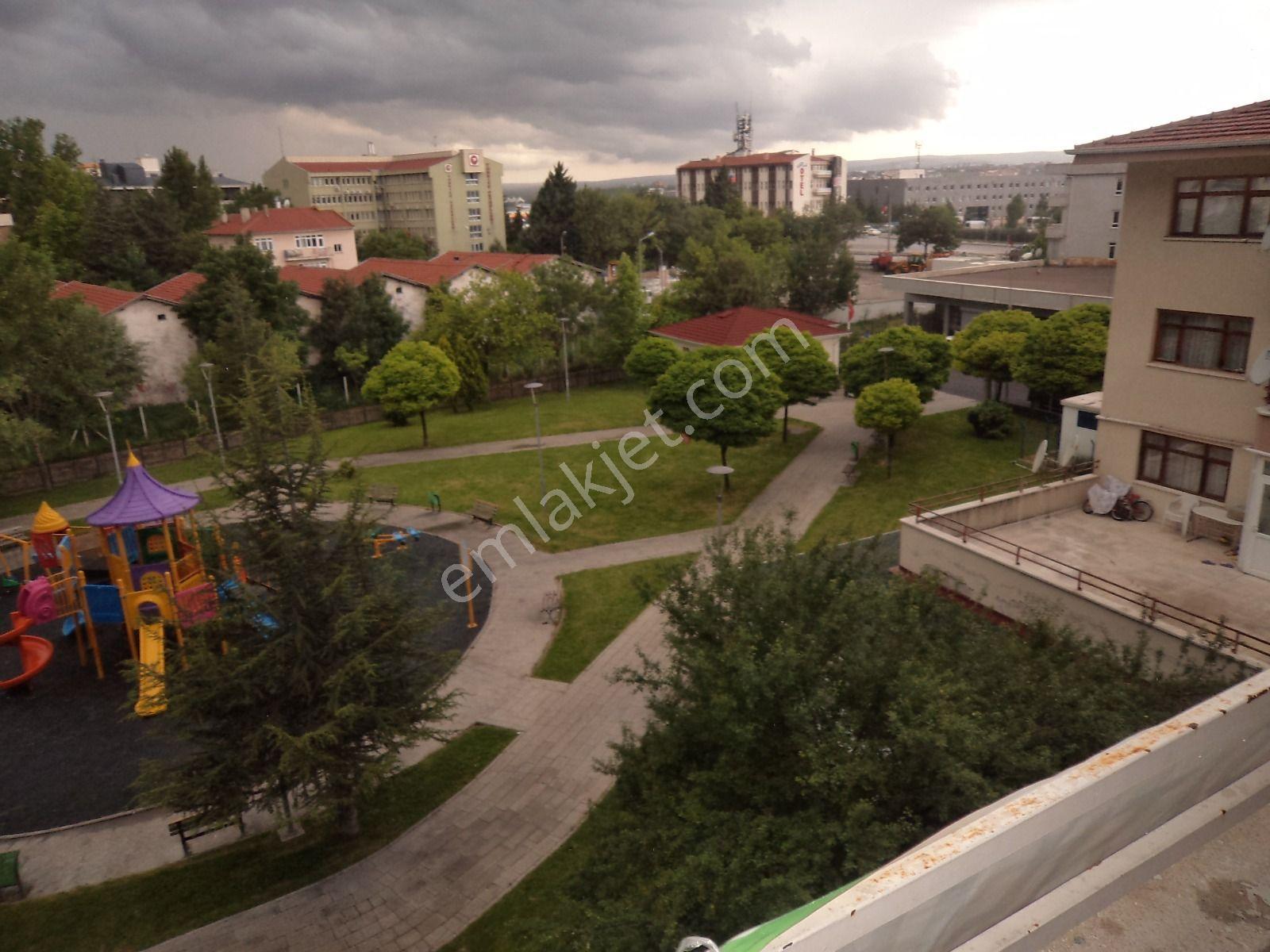 Önaldan Ankara Gölbaşı Bahçelievler Mah. 3+1 Üst Kat Park Manzaralı - Görsel 29