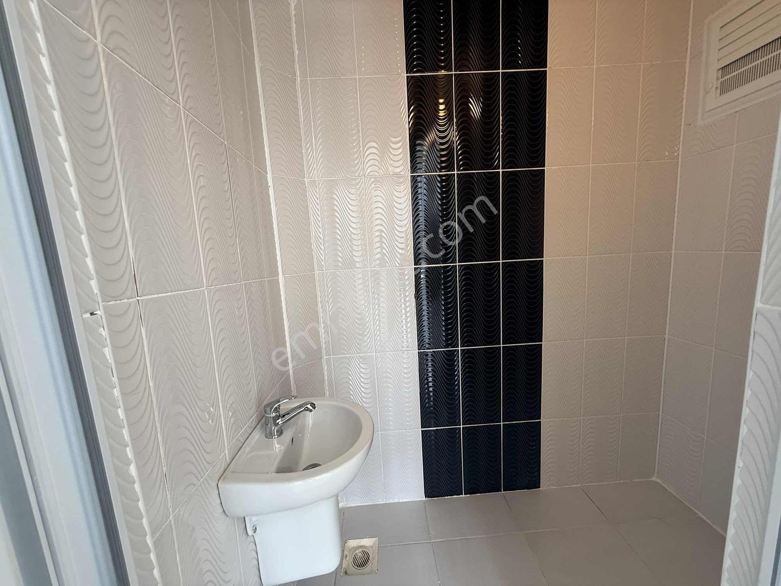 Turanlardan...bostanbaşında Temiz Sitede 3+1 Kiralık Daire - Görsel 15