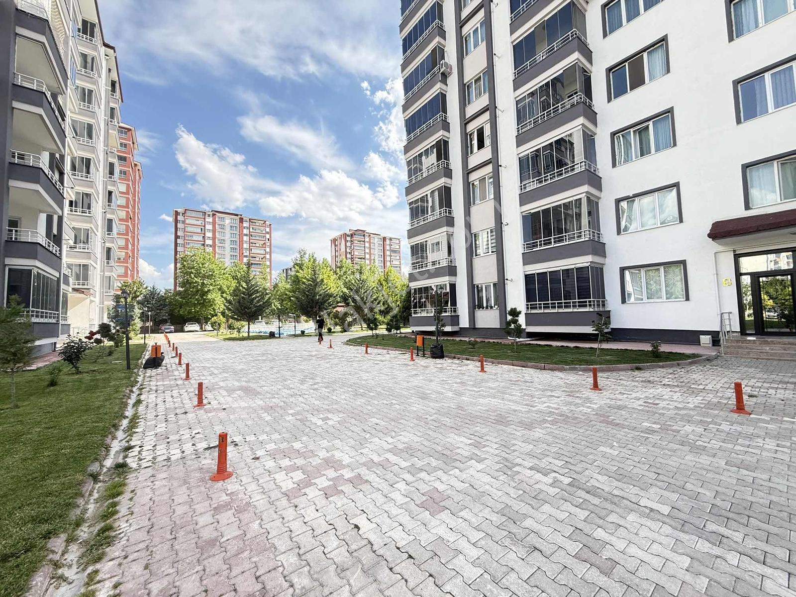 Turanlardan...bostanbaşında Temiz Sitede 3+1 Kiralık Daire - Görsel 31