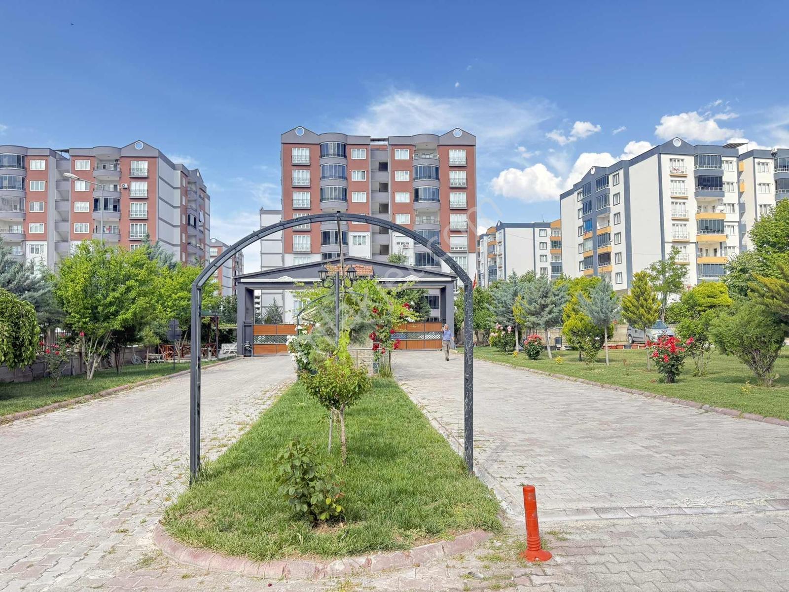Turanlardan...bostanbaşında Temiz Sitede 3+1 Kiralık Daire - Görsel 20