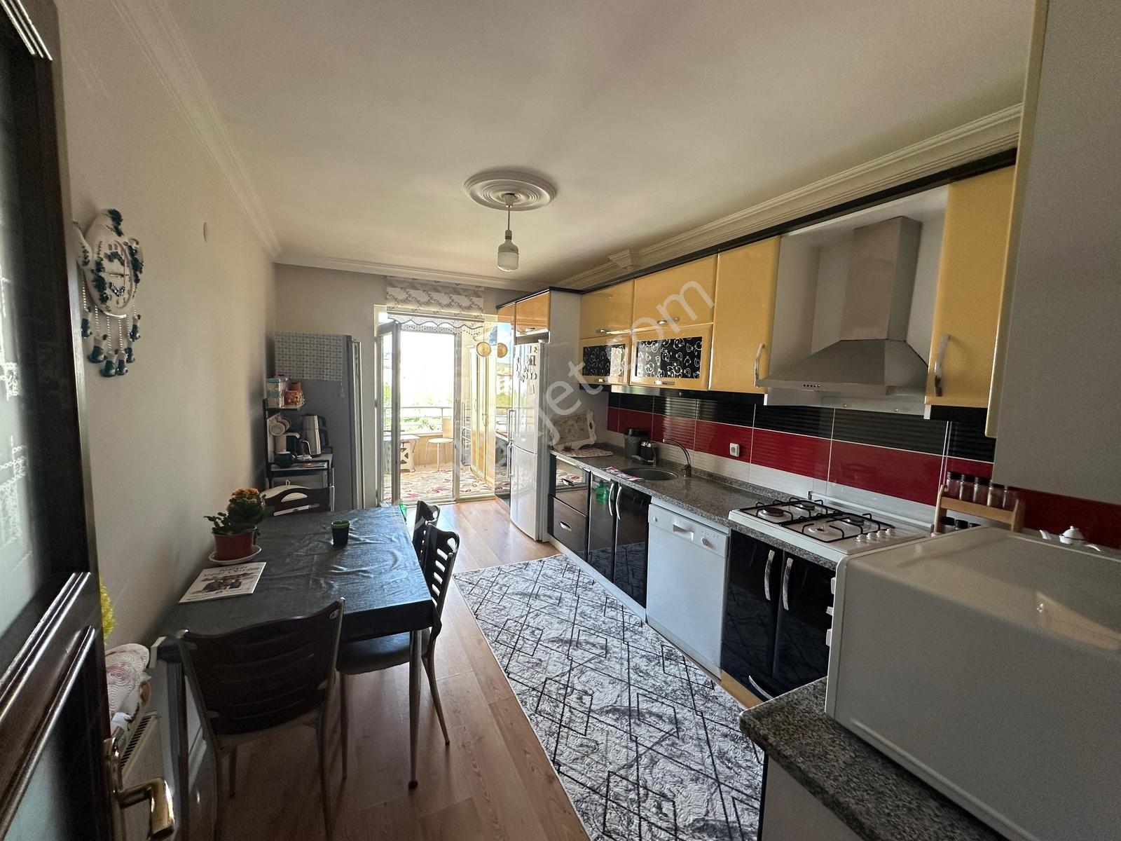 Cevherdudayev Mah.de 170 M² Satılık 3+1 Geniş Daire - Görsel 18