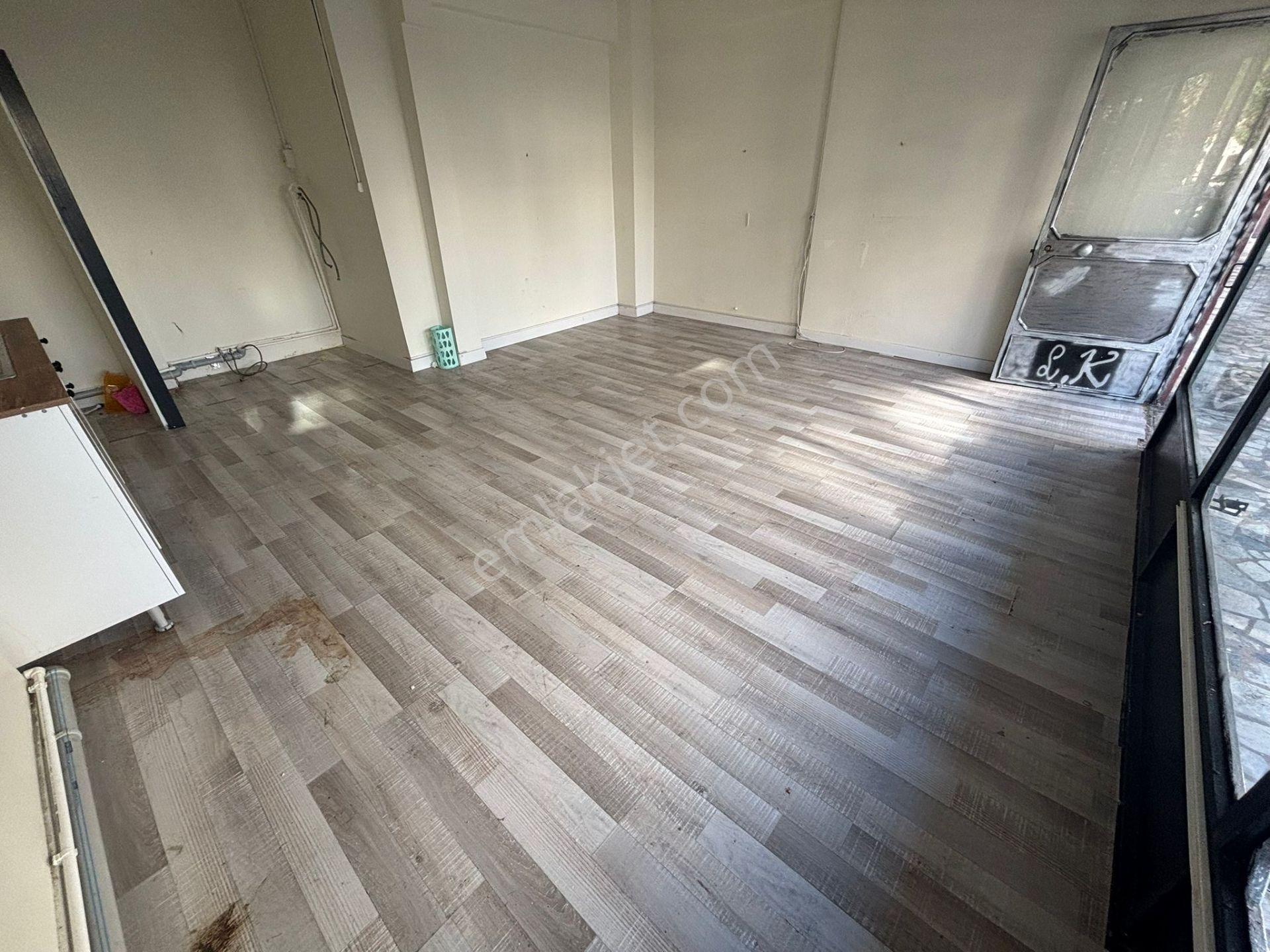 Kaçmaz'dan Küçükyalı Minibüse 1. Paralelde Marmaraya Komşu Dükka - Görsel 10