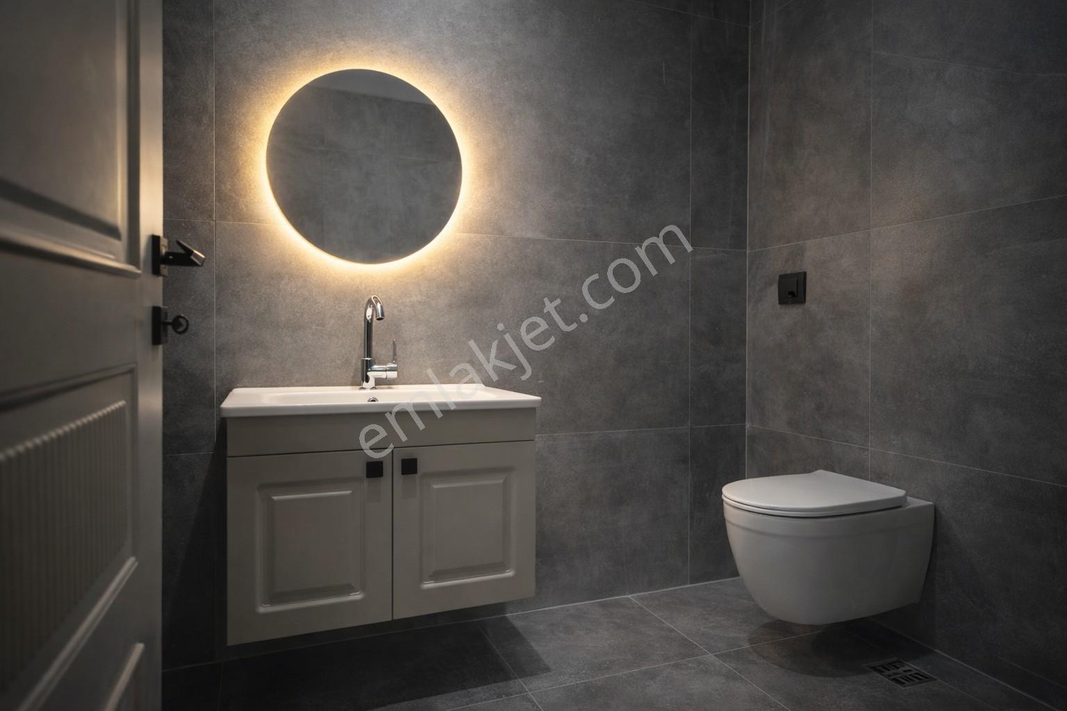 Konal 'dan | Cadde Üzeri Lüx 4+1 + Çamaşır + Giyinme Odalı Villa - Görsel 32