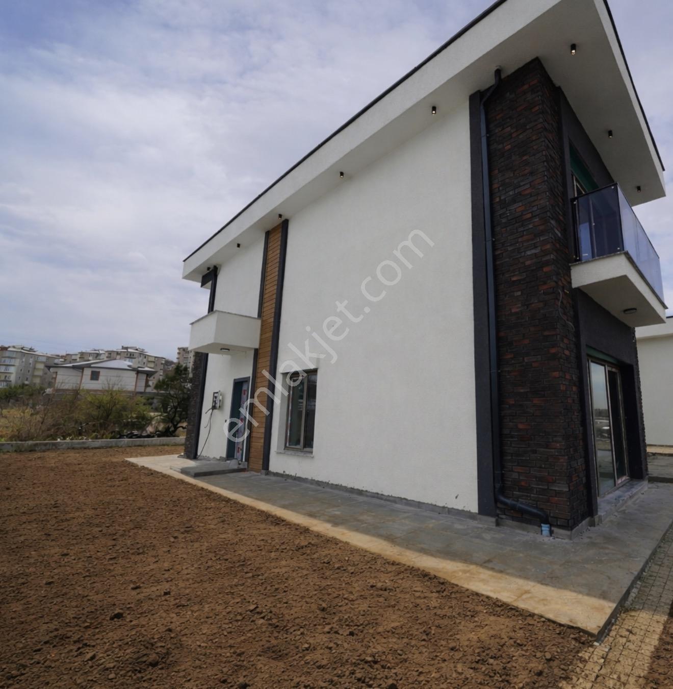 Konal 'dan | Cadde Üzeri Lüx 4+1 + Çamaşır + Giyinme Odalı Villa - Görsel 11