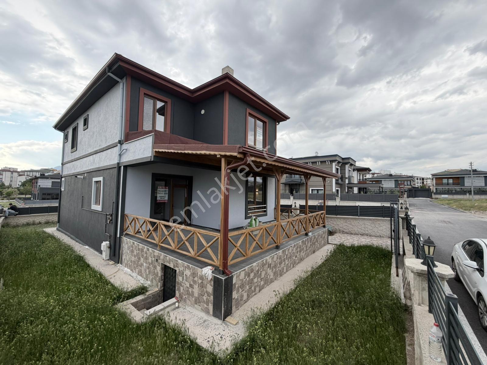 Bahçelievlerde 345 M² Arsa İçerisinde Sıfır Lüks Villa - Görsel 12