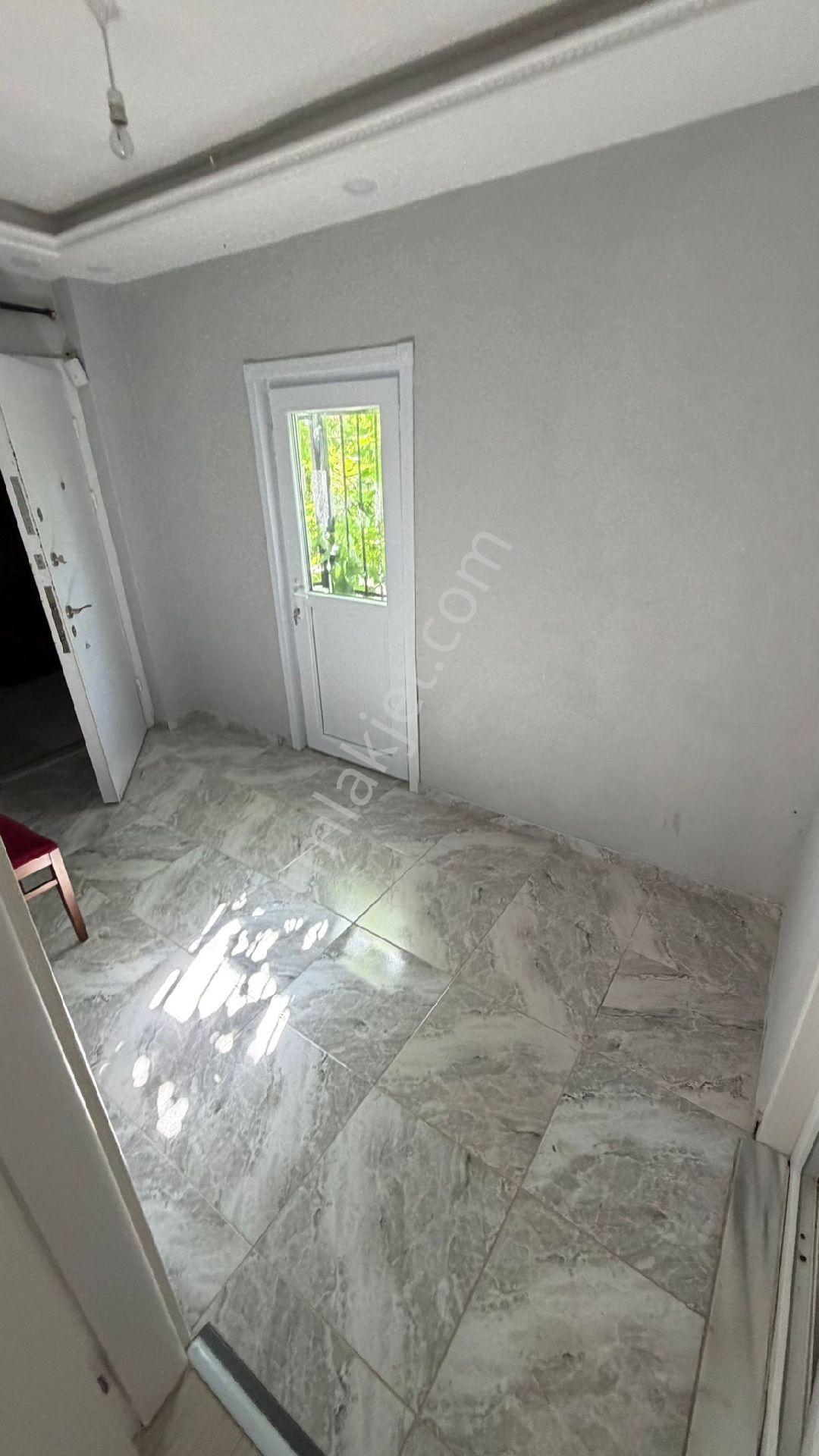 Arnavutköy Karaburun Sahilin Dibinde 3 Katlı Villa - Görsel 5