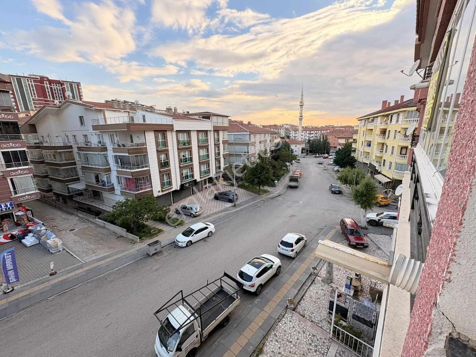 Yıldıztepe'de, Çok Geniş, Yapılı, 2. Kat, Ana Cadde Üstü Daire!