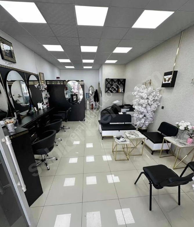 Bal Gayrimenkulden Cüneytbeyde Kuaför Güzellik Salonu - Görsel 3