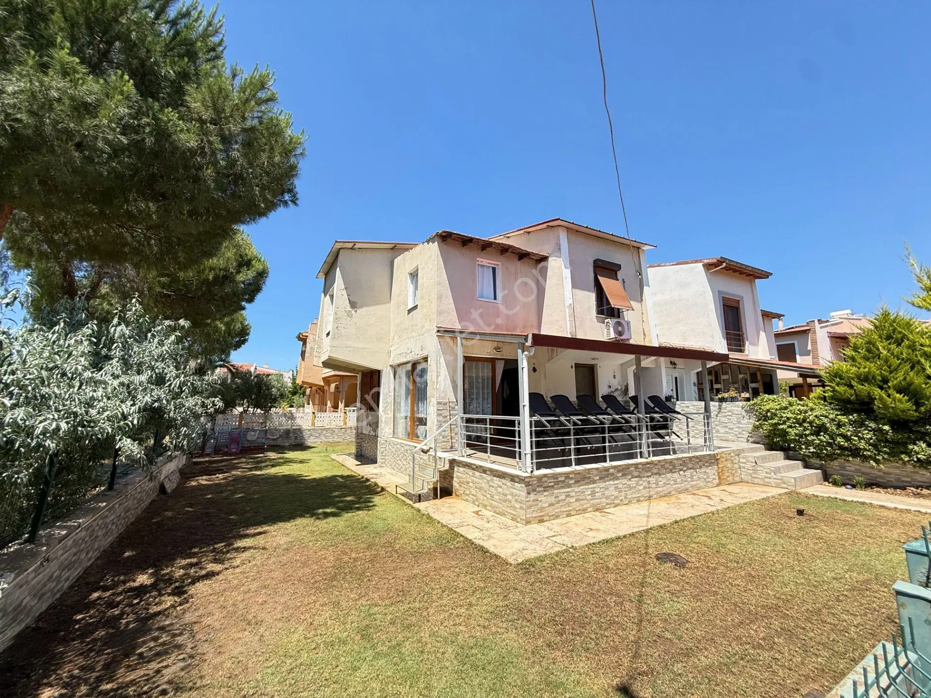 Seferihisar Dooğanbey'de Satılık Tek Müstakil Geniş Bahçeli Denize 50m Villa - Görsel 2