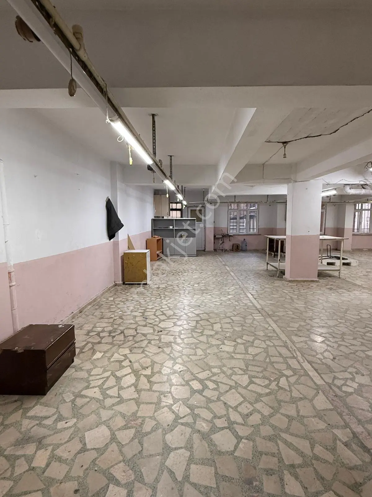 Arnavutköy Anadolu Mahallesi'nde Kiralık 2 Katlı Dükkan - Görsel 3