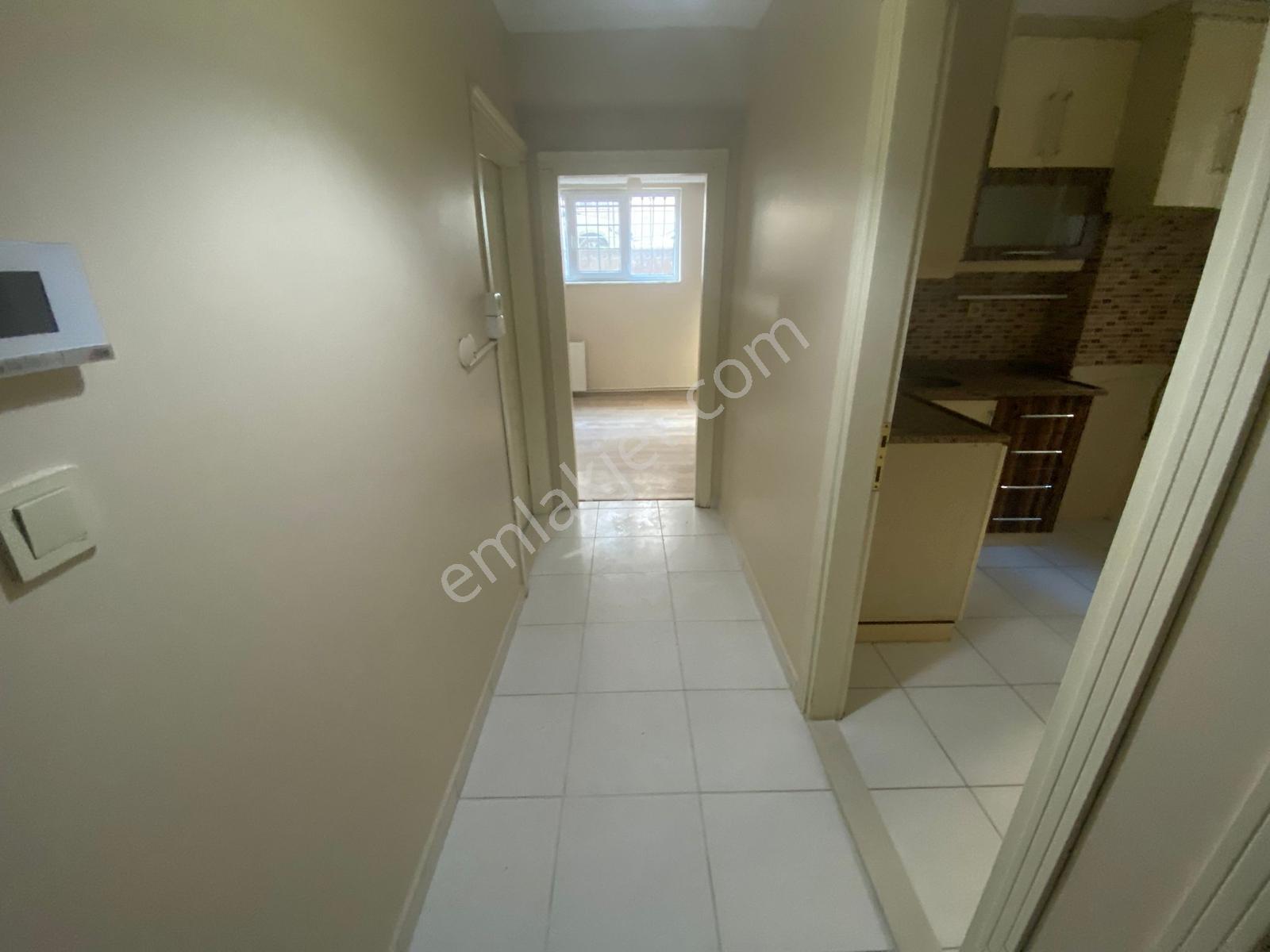 ╣goped╠ Çelebiler Sokak'ta Satılık 70m2 2+1 Yarı Bodrum Daire - Görsel 7