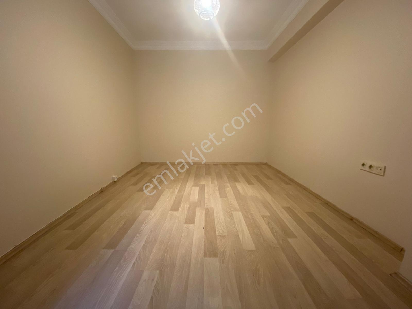 ╣goped╠ Çelebiler Sokak'ta Satılık 70m2 2+1 Yarı Bodrum Daire - Görsel 6