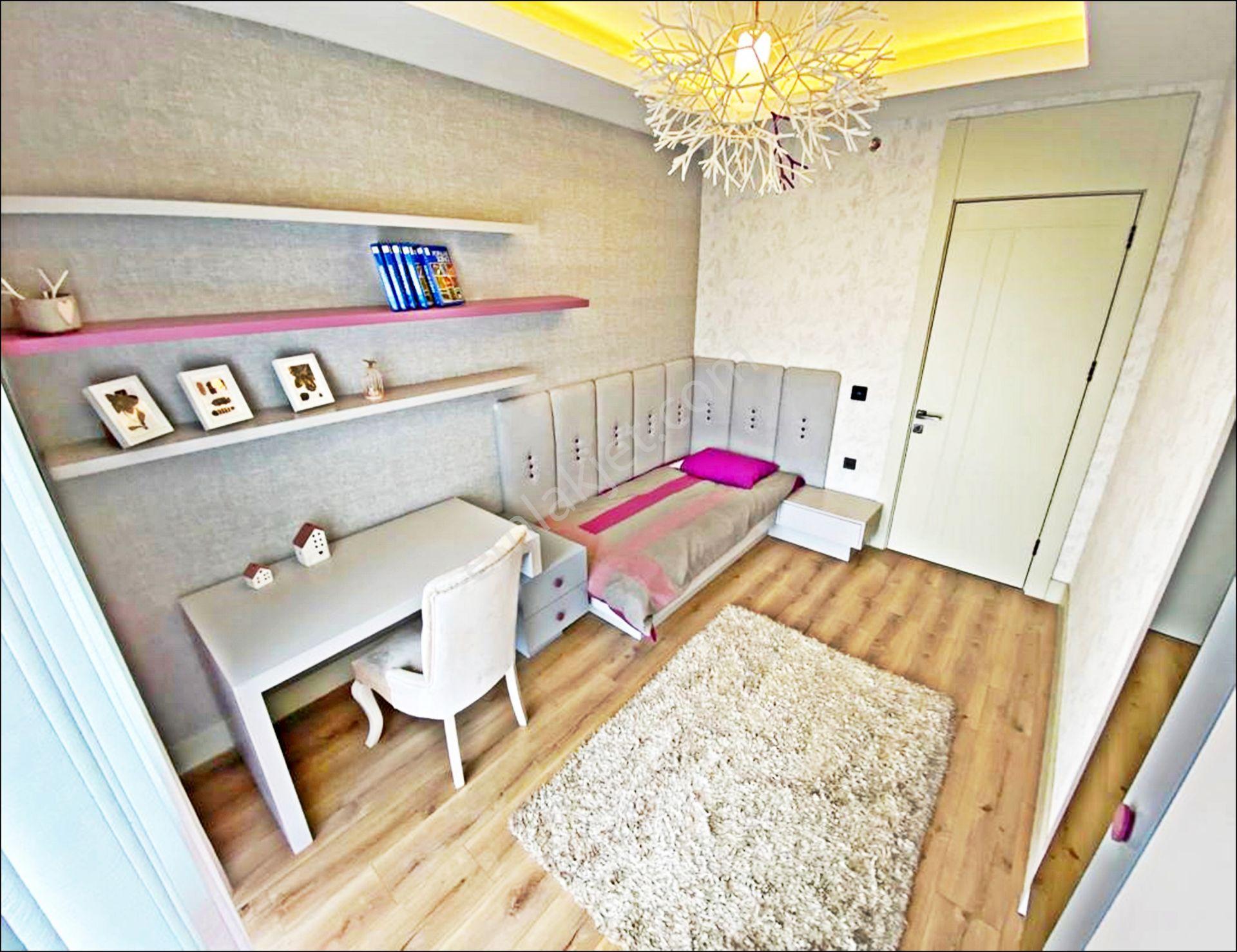 Gold Emlaktan Prestijli Bir Yaşam Güvenlikli Havuzlu Lüks Sitede Kiralık 4+1 - Görsel 12