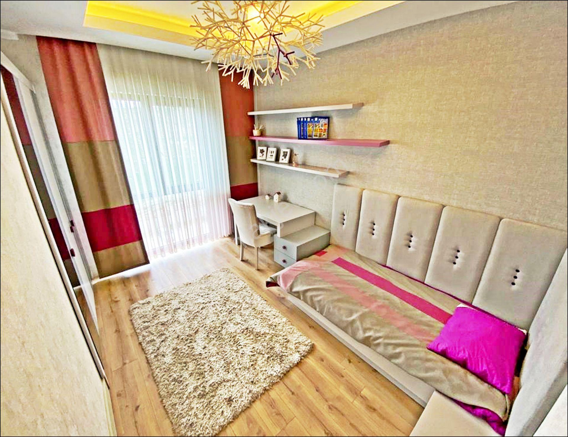 Gold Emlaktan Prestijli Bir Yaşam Güvenlikli Havuzlu Lüks Sitede Kiralık 4+1 - Görsel 11