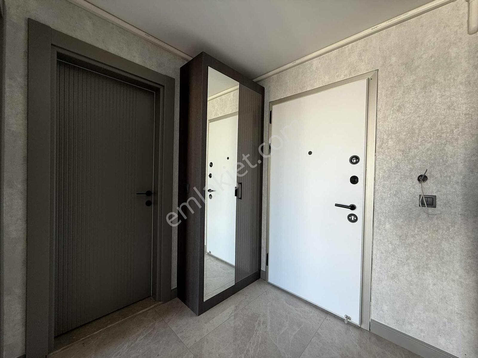 Onmax Bahçelievler'de Kiralık Sıfır 1+1 70 M2 Lüx Sitede Daire - Görsel 25