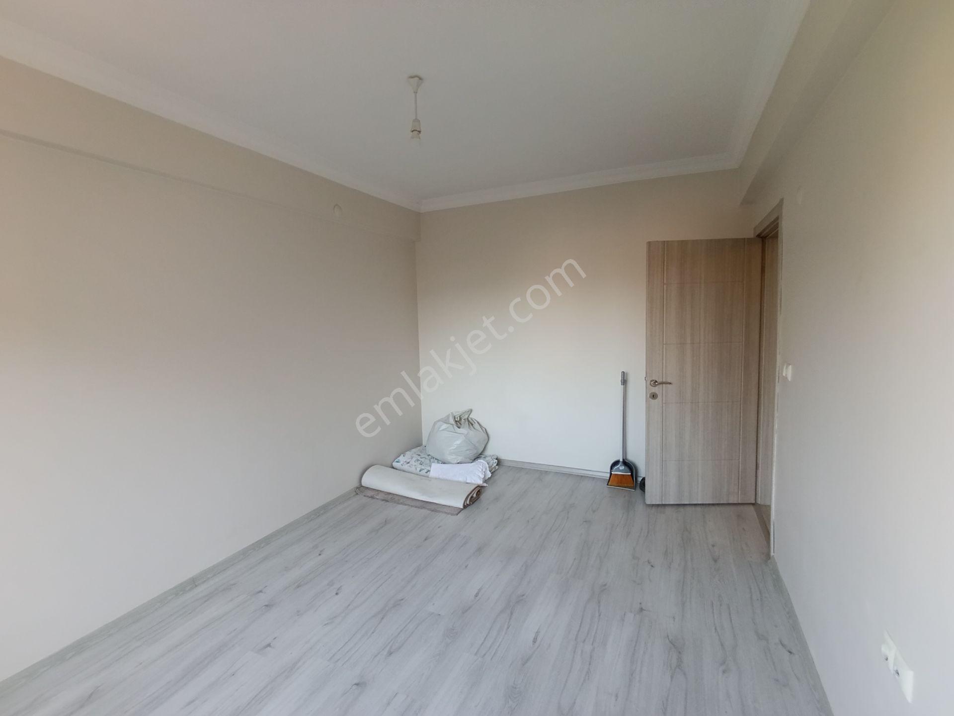 Kiralık Mithatpaşa Mh. Ara Kat Çarşı Merkezi (1+1) Daire//salihli - Görsel 13